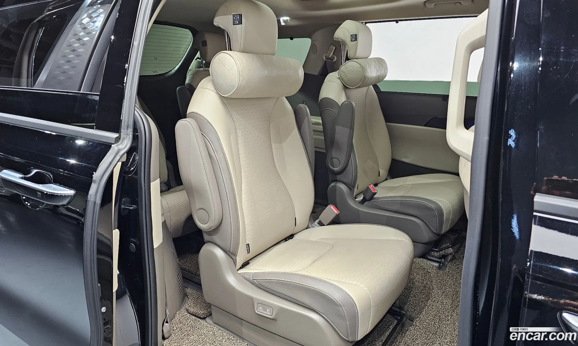 Kia Carnival 2024 — 14