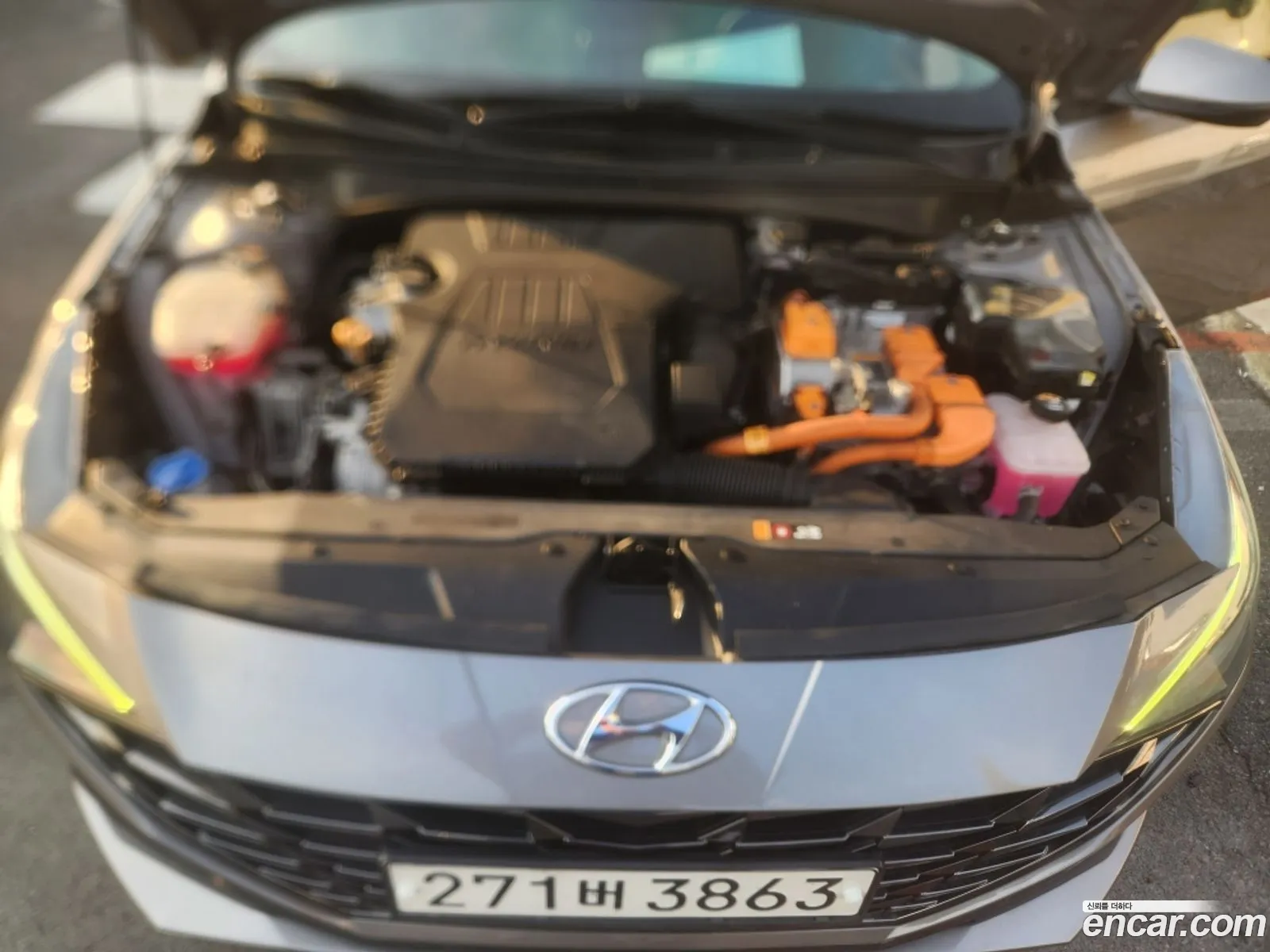 Hyundai Elantra Hybrid 2020 — 8