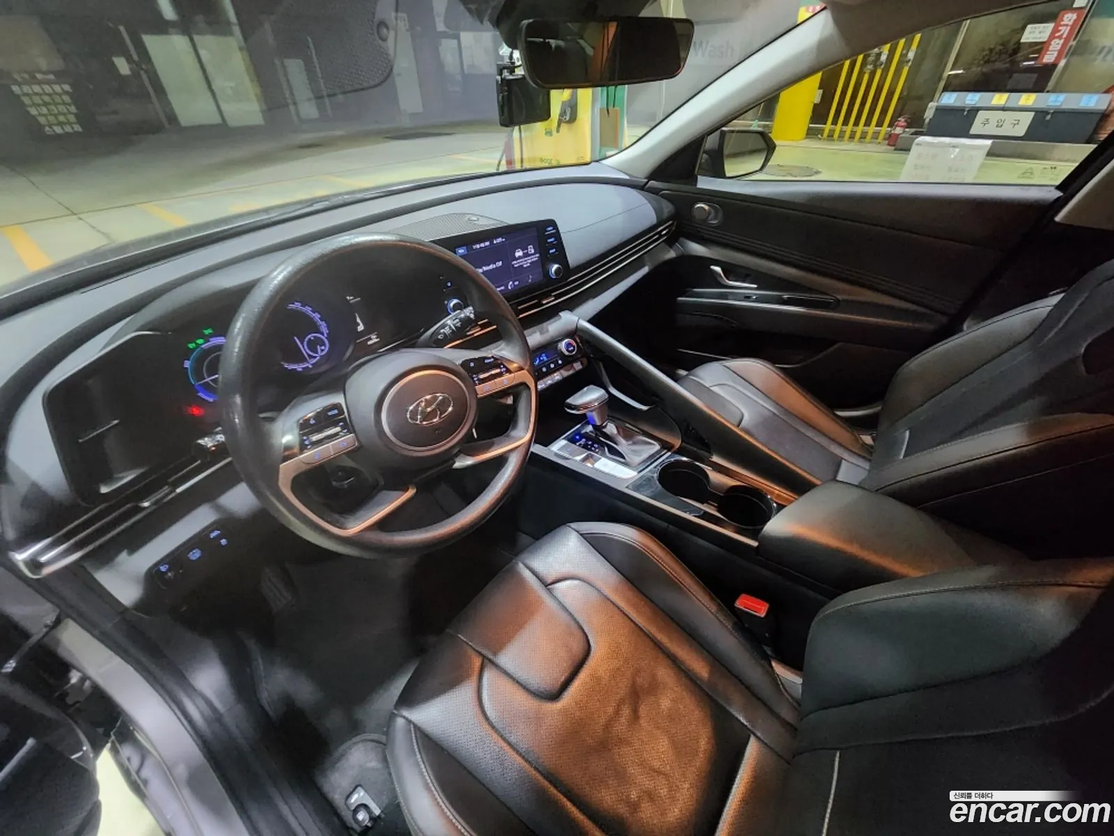 Hyundai Elantra Hybrid 2020 — 16