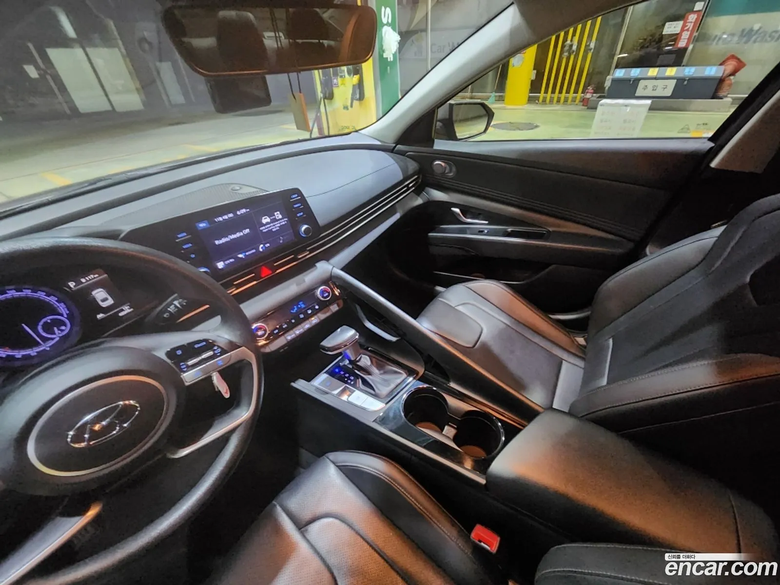 Hyundai Elantra Hybrid 2020 — 15
