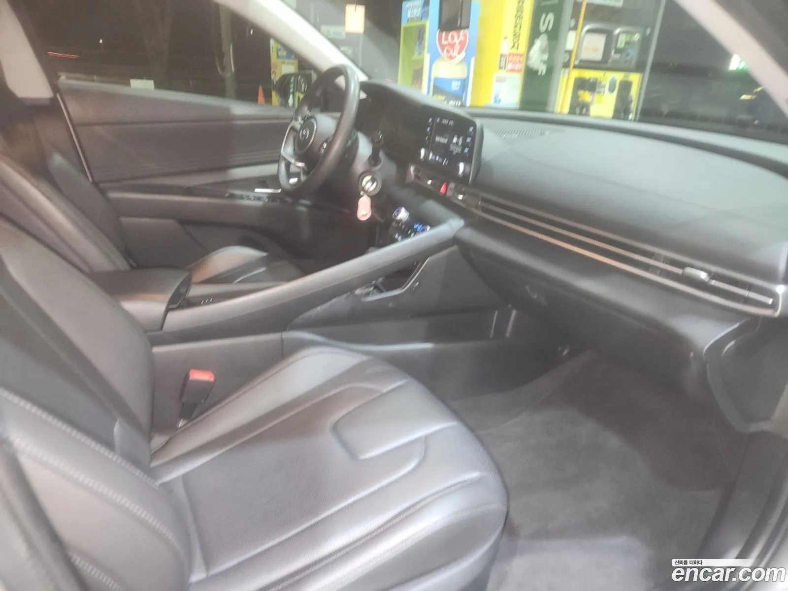 Hyundai Elantra Hybrid 2020 — 12