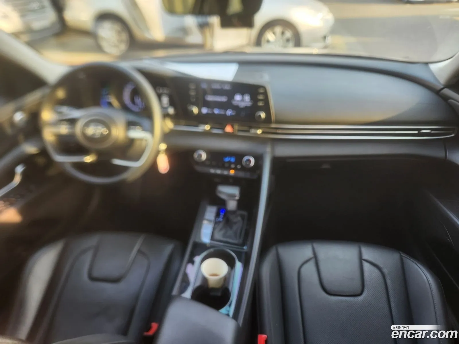 Hyundai Elantra Hybrid 2020 — 3