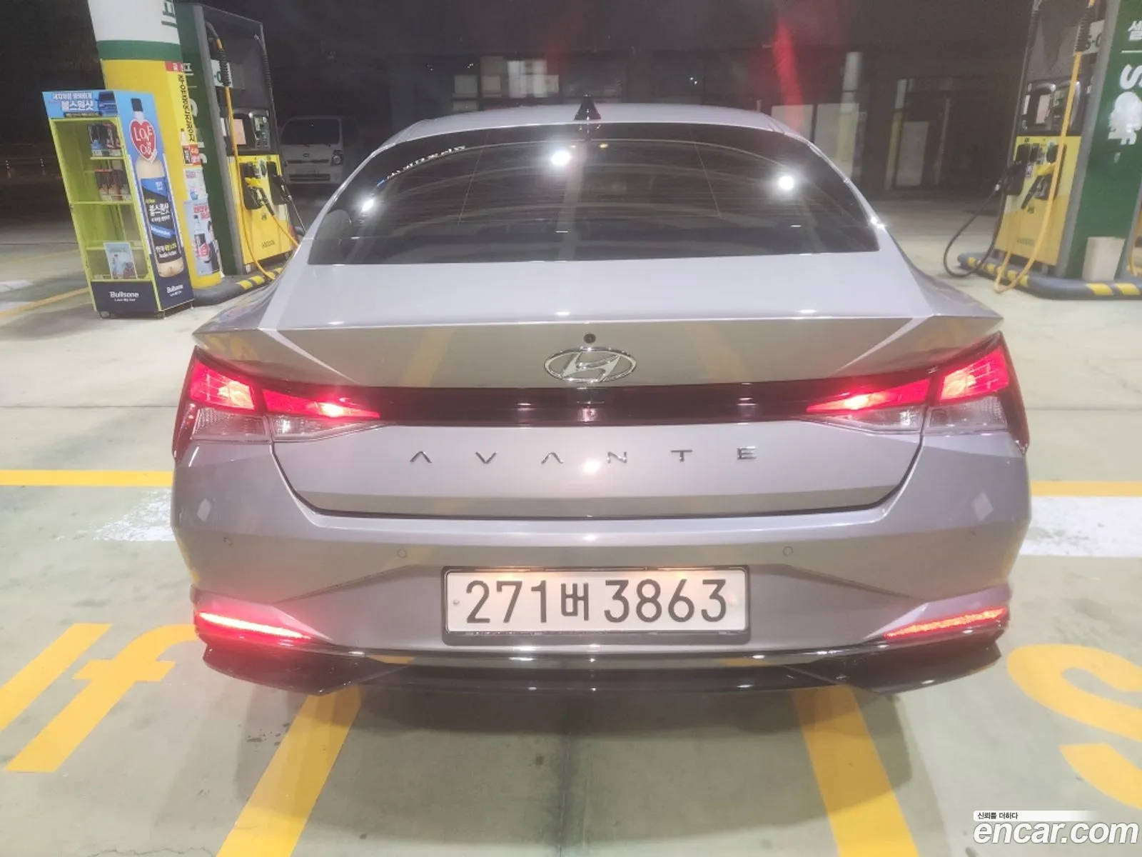Hyundai Elantra Hybrid 2020 — 9