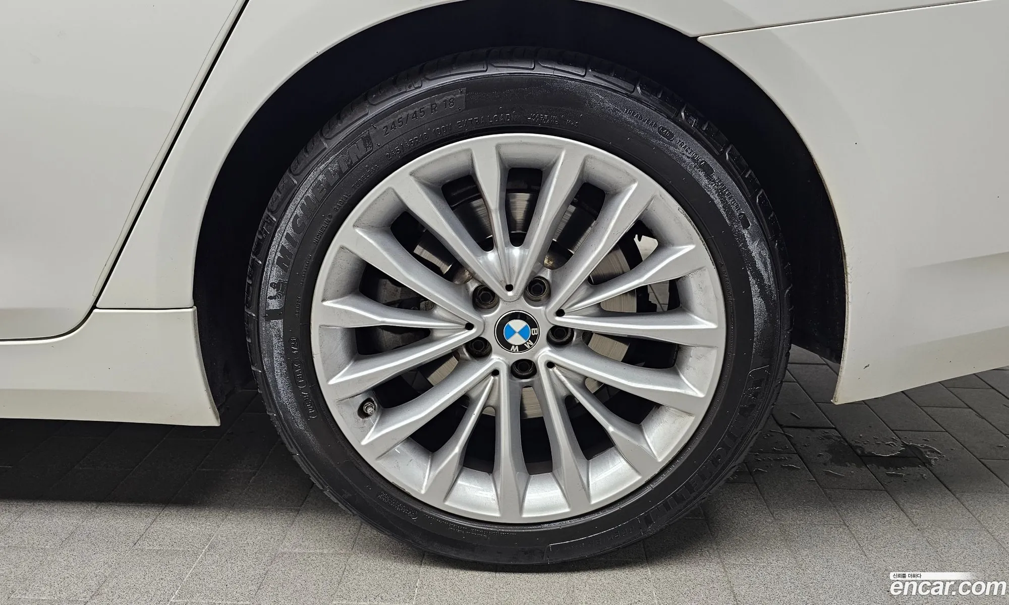 BMW 5 Series 2020 WBA71BH09MCF32069 — 3