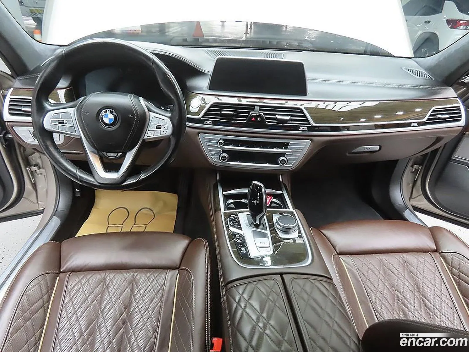 BMW 7 Series 2021 — 18