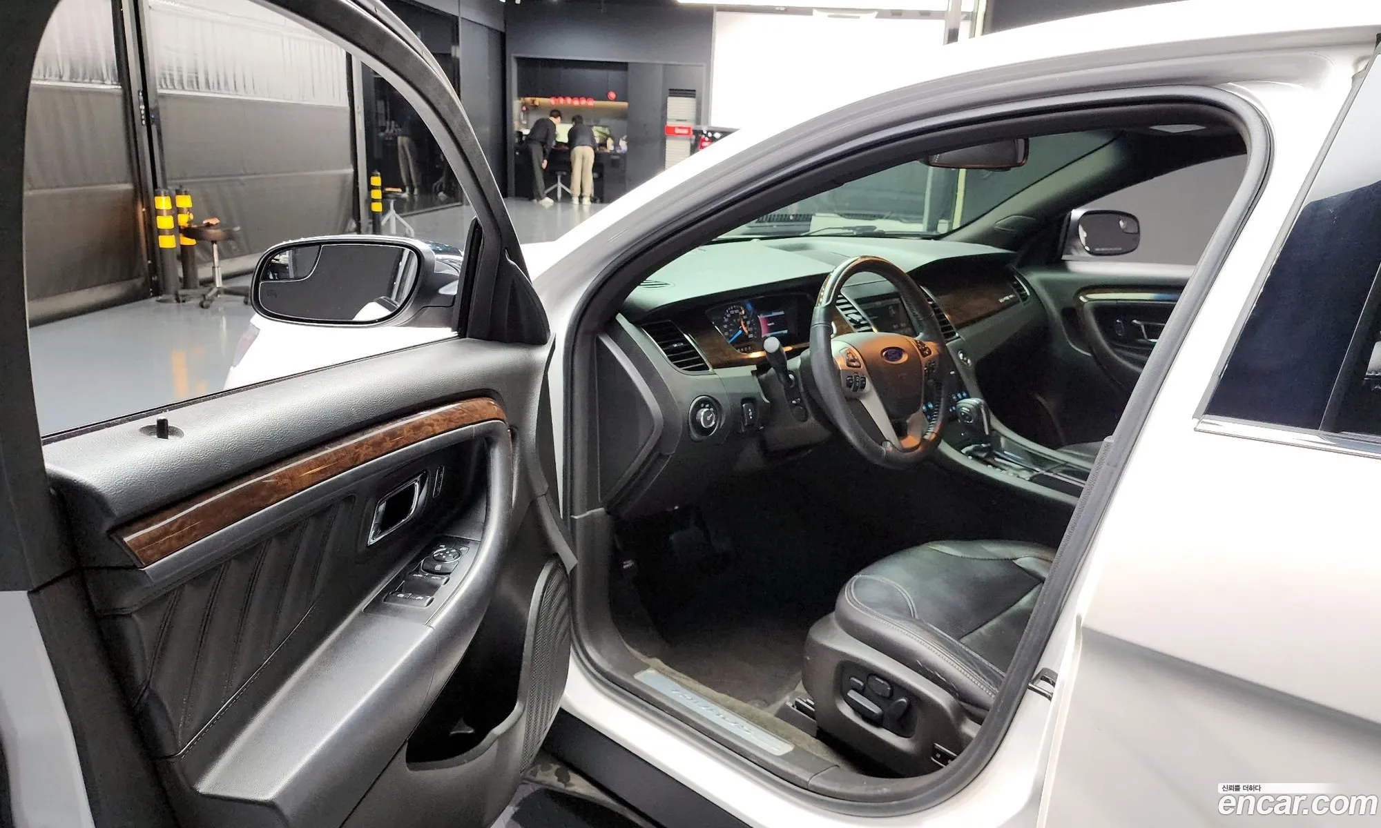 Ford Taurus 2014 1FAHP2F93EG177386 — 15