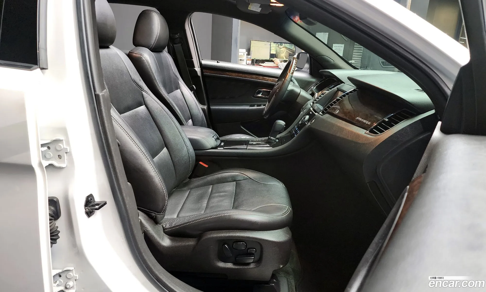 Ford Taurus 2014 1FAHP2F93EG177386 — 19