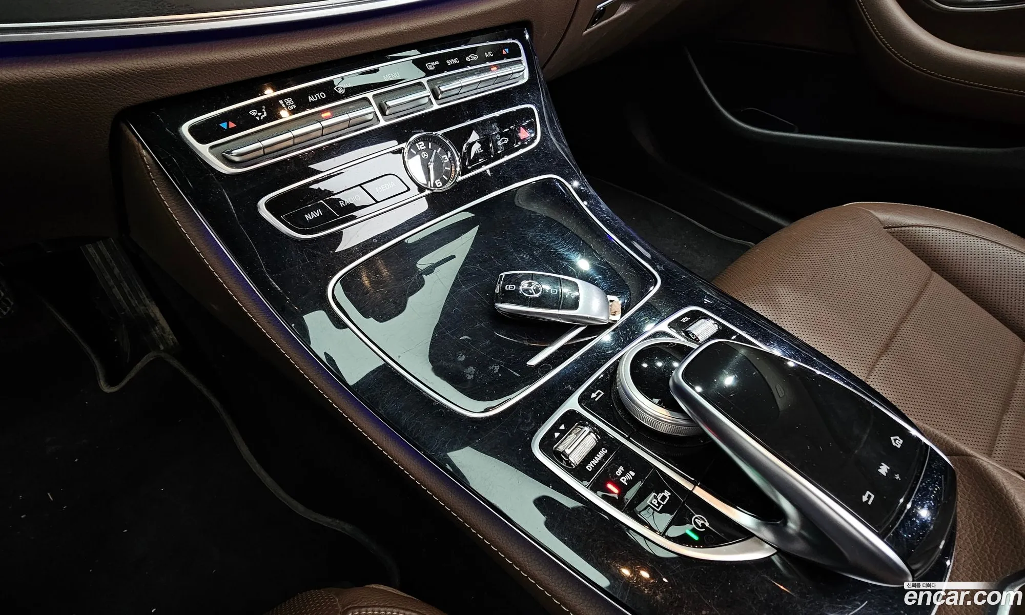 Mercedes-Benz E-Class W213 2018 WDDZF4KB3JA466339 — 8