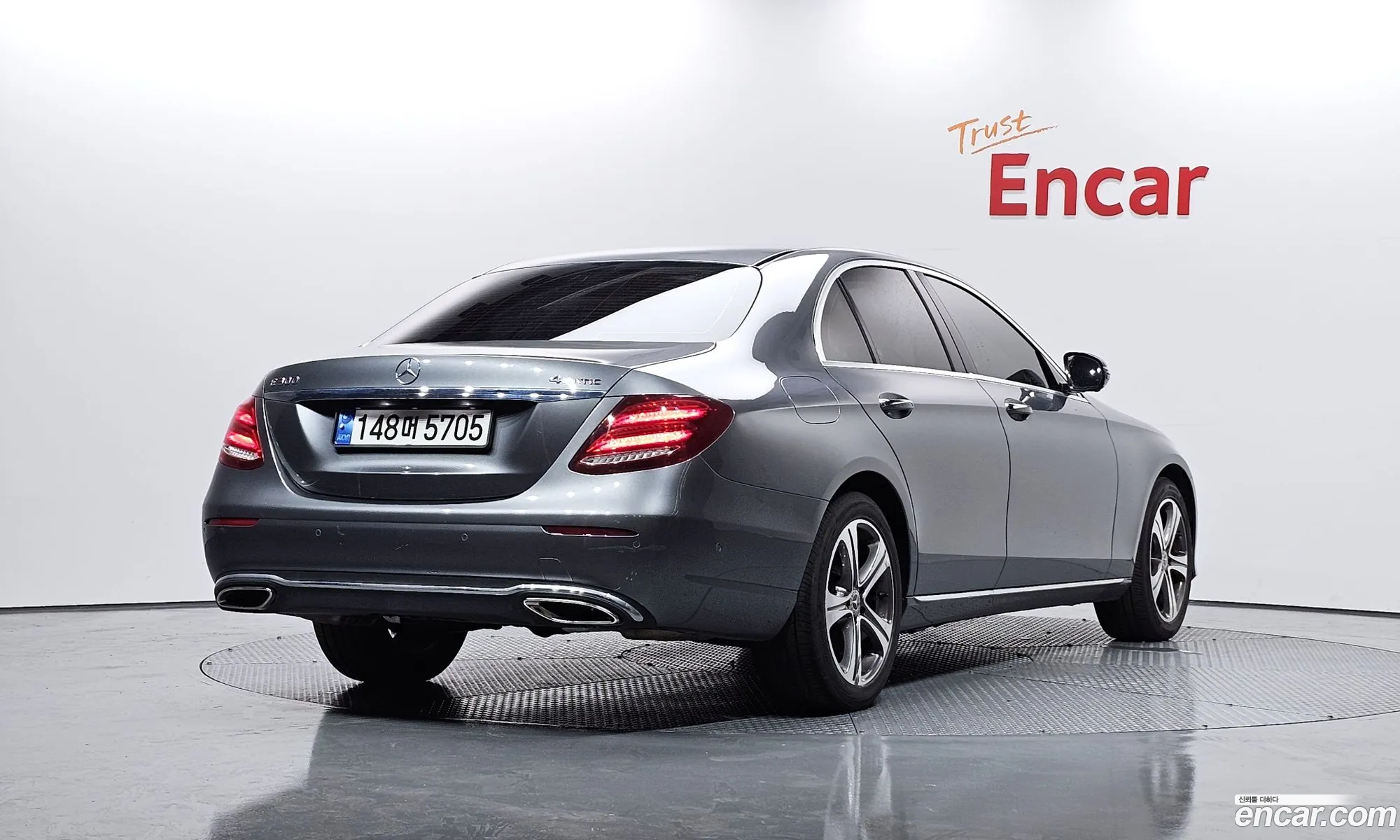 Mercedes-Benz E-Class W213 2018 WDDZF4KB3JA466339 — 16