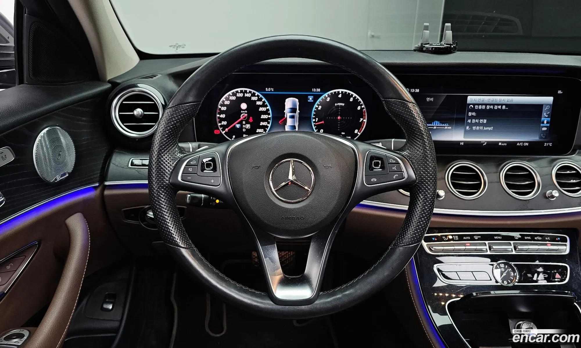 Mercedes-Benz E-Class W213 2018 WDDZF4KB3JA466339 — 10