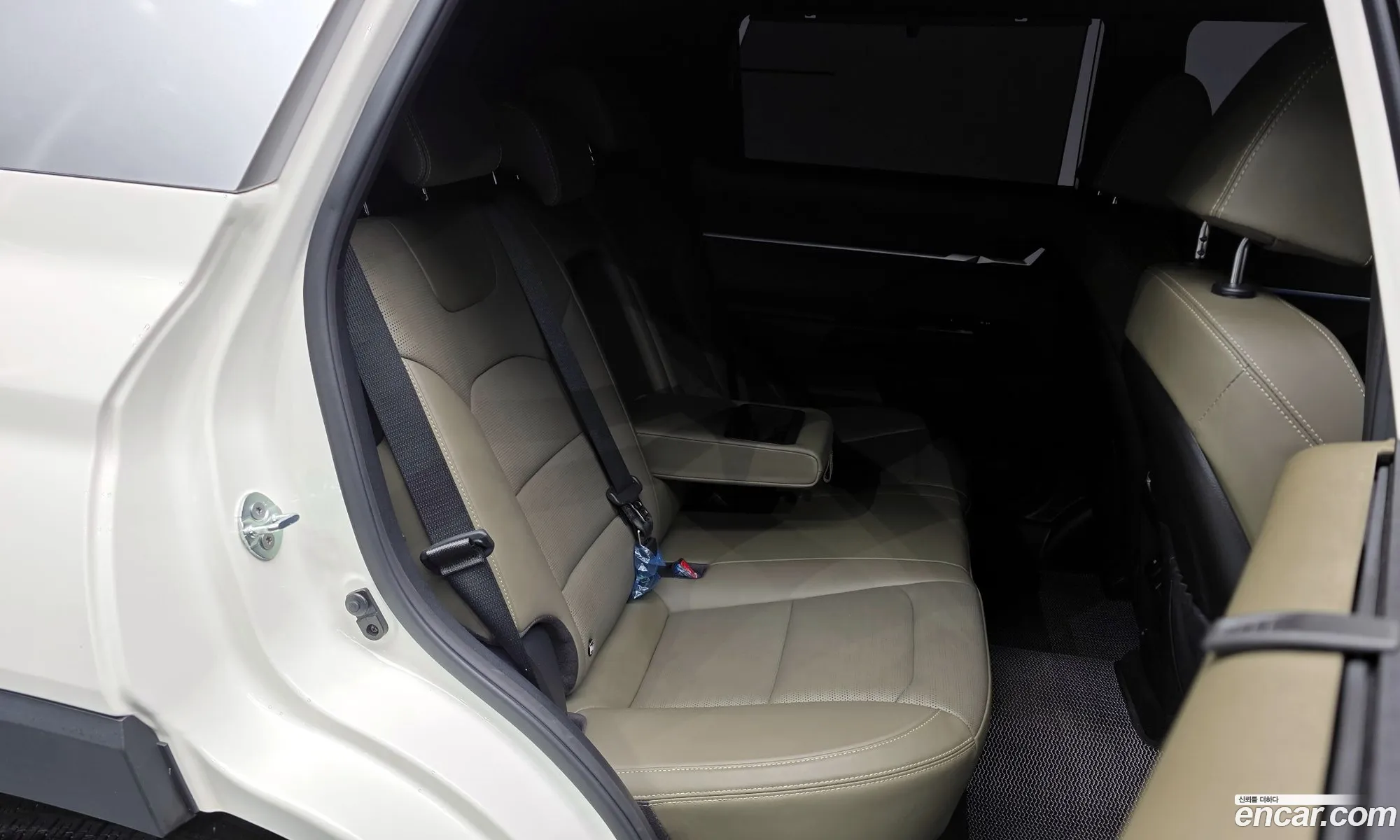 KG Mobility (SsangYong) Torres 2023 — 12