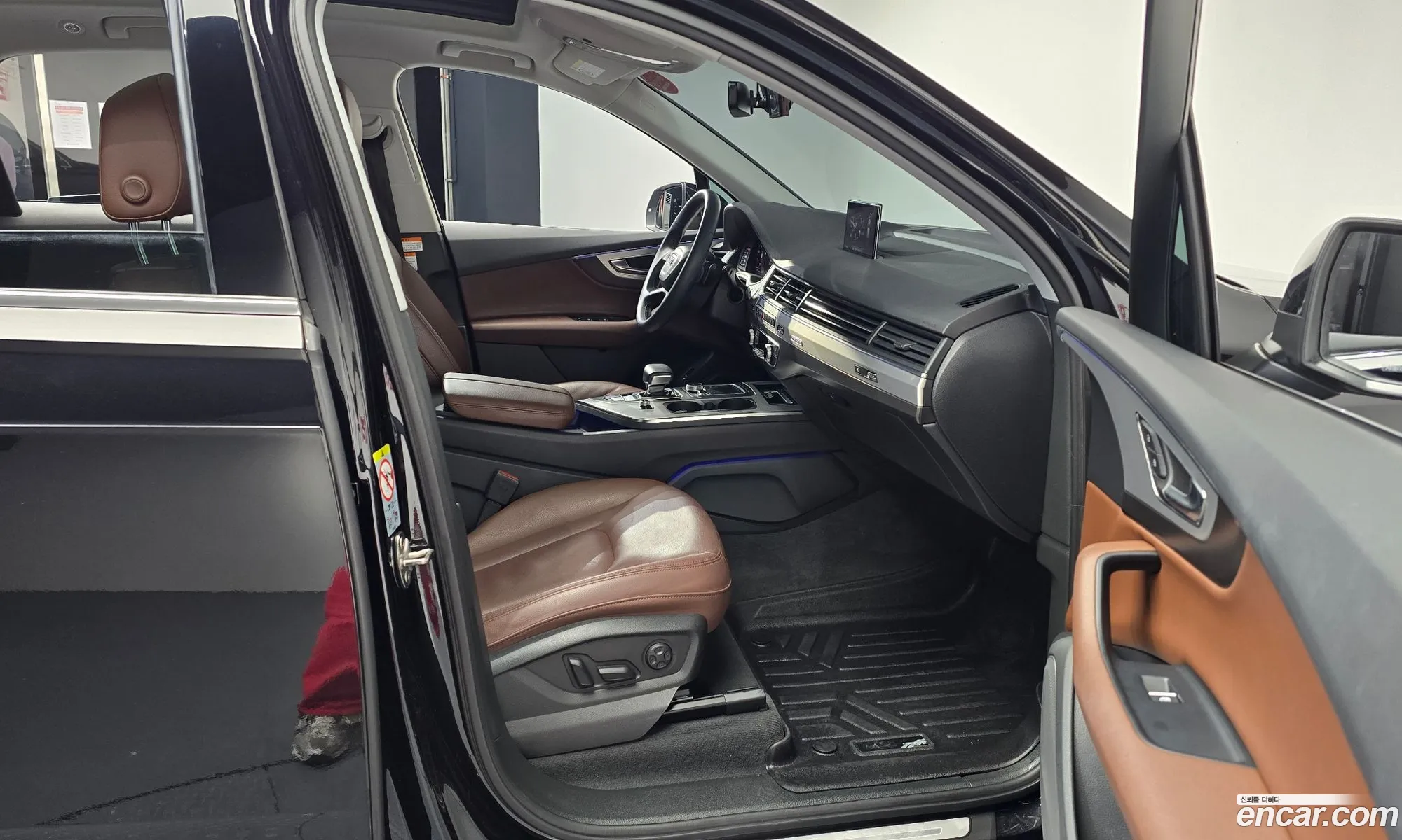 Audi Q7 2019 WAUZZZ4M7KD043676 — 2