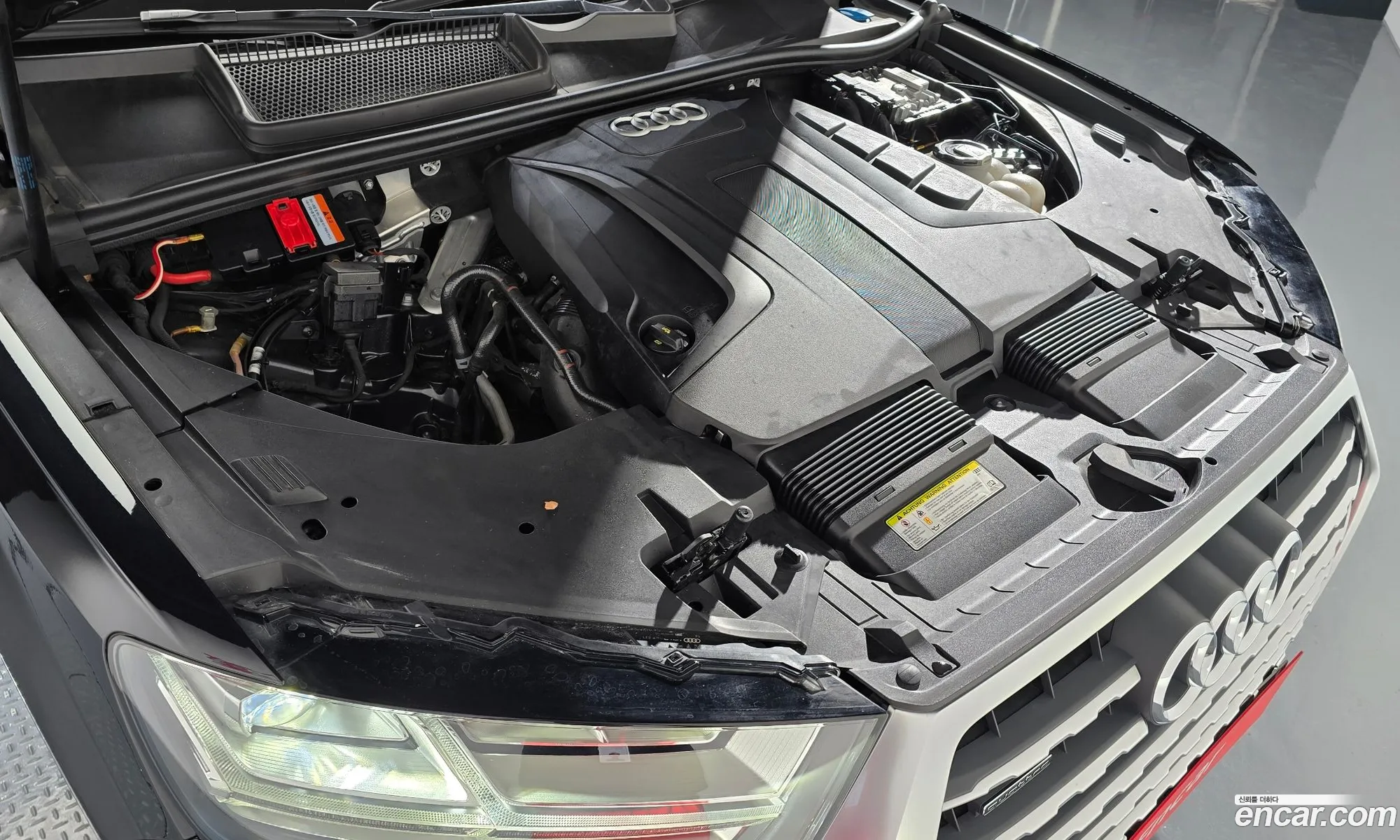 Audi Q7 2019 WAUZZZ4M7KD043676 — 16