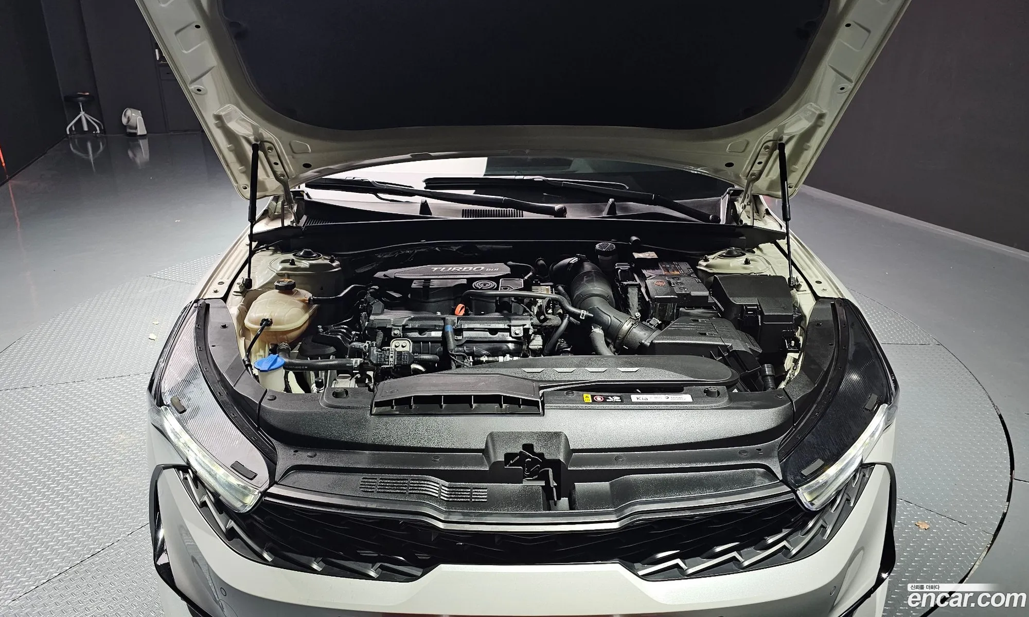 Kia K5 2022 — 10
