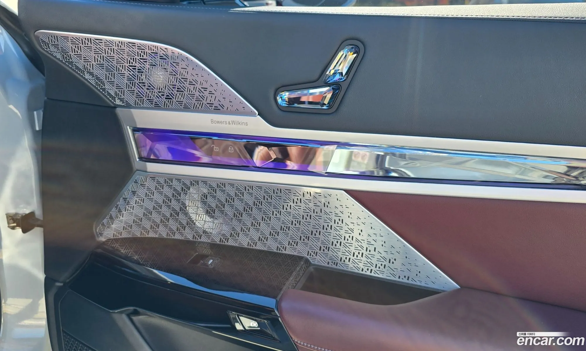 BMW i7 2023 — 16