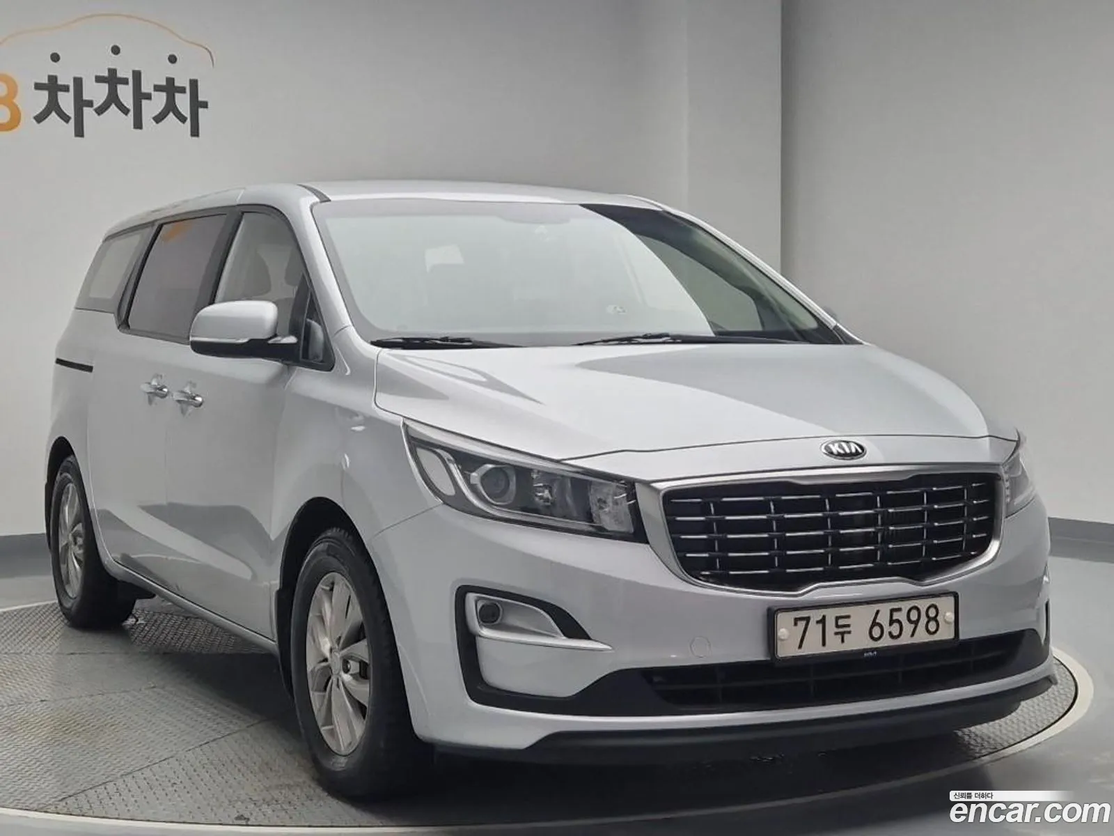 Kia Carnival 2018 — 16