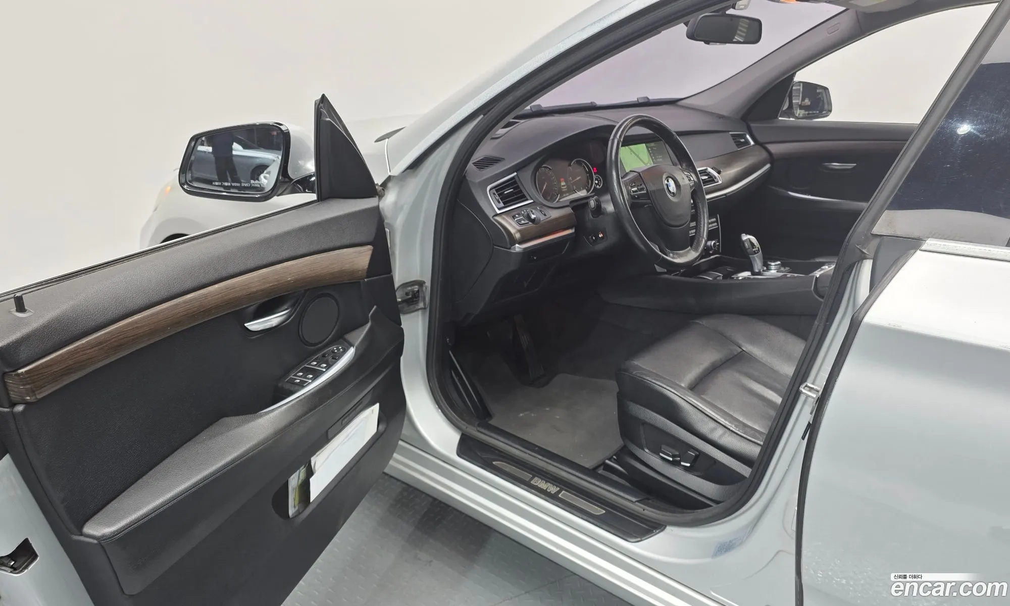 BMW 5 Series GT 2013 WBAXC2109DD123646 — 7