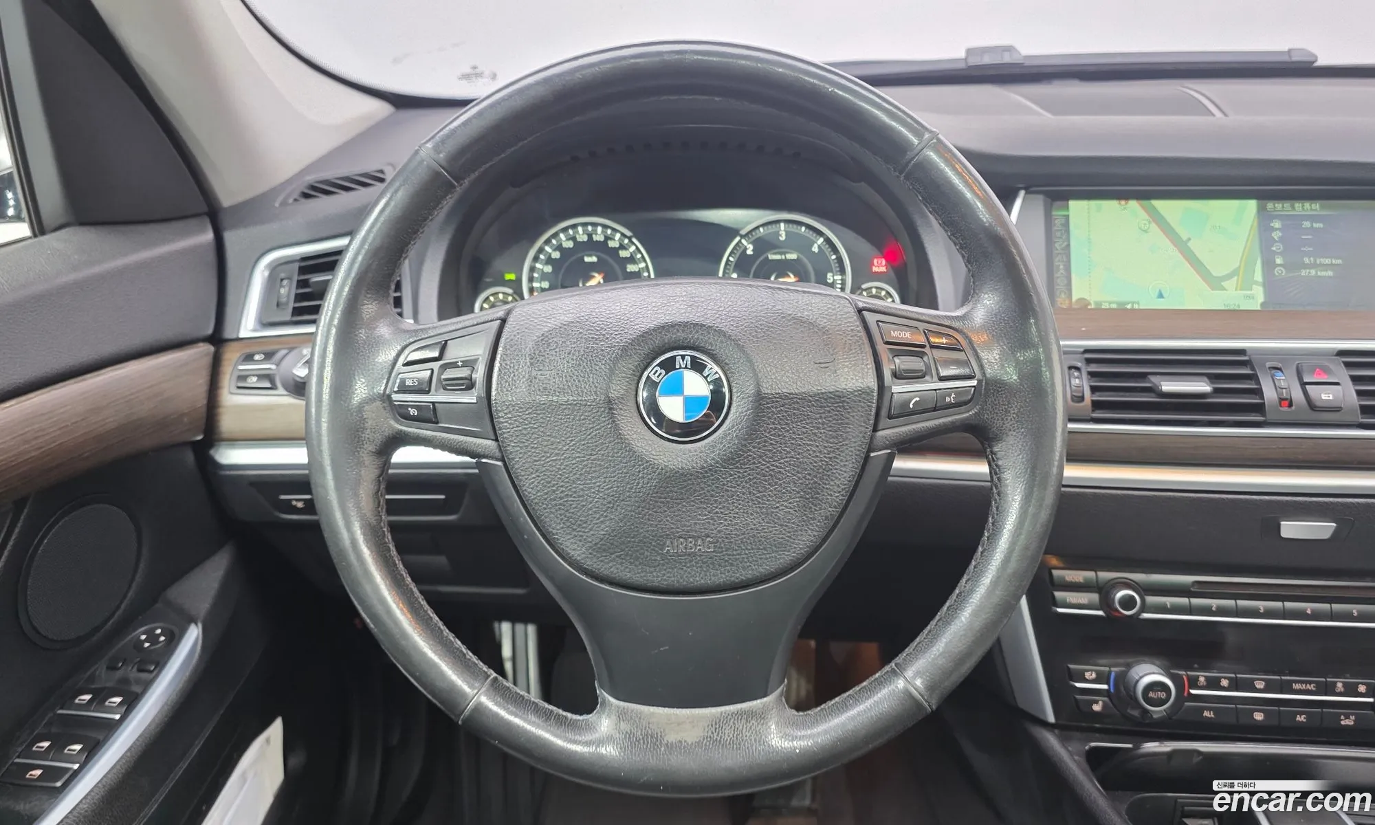 BMW 5 Series GT 2013 WBAXC2109DD123646 — 9