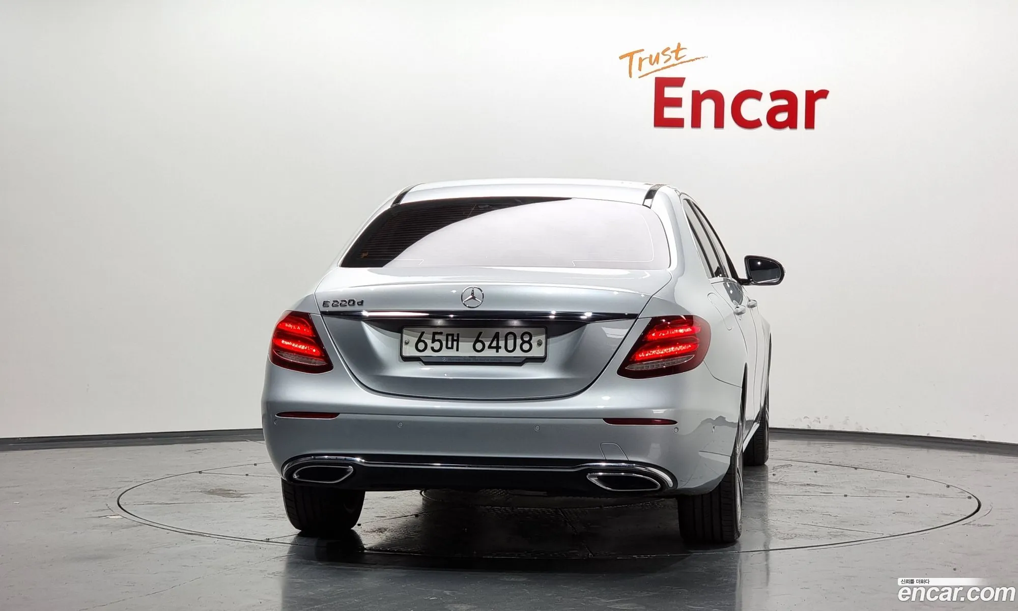 Mercedes-Benz E-Class W213 2019 WDDZF0EB2KA492291 — 12