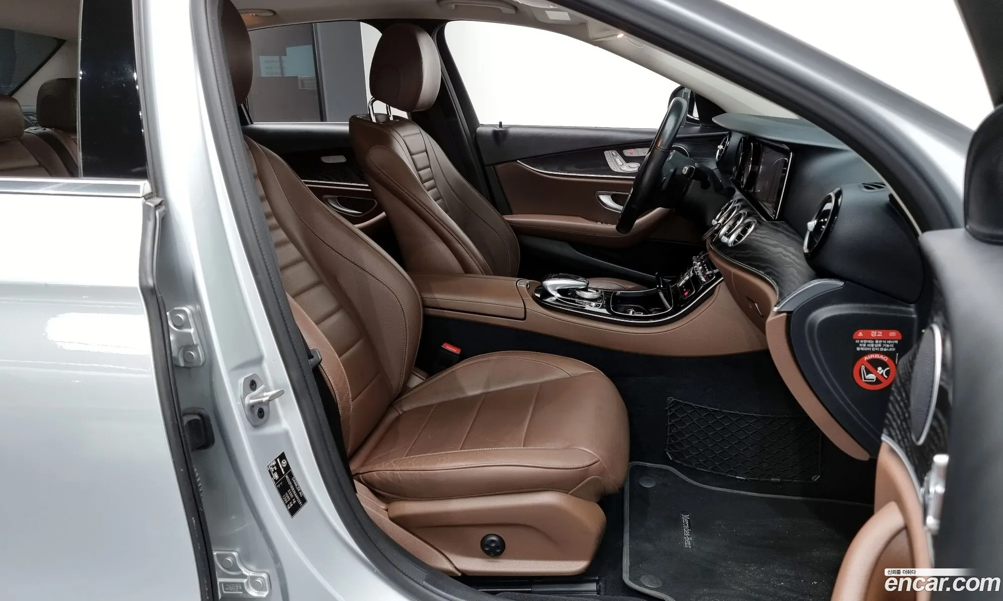 Mercedes-Benz E-Class W213 2019 WDDZF0EB2KA492291 — 13