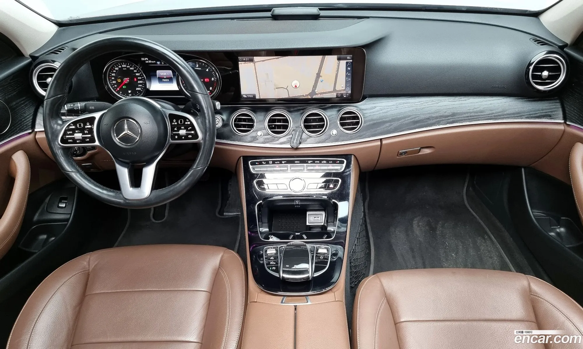 Mercedes-Benz E-Class W213 2019 WDDZF0EB2KA492291 — 15