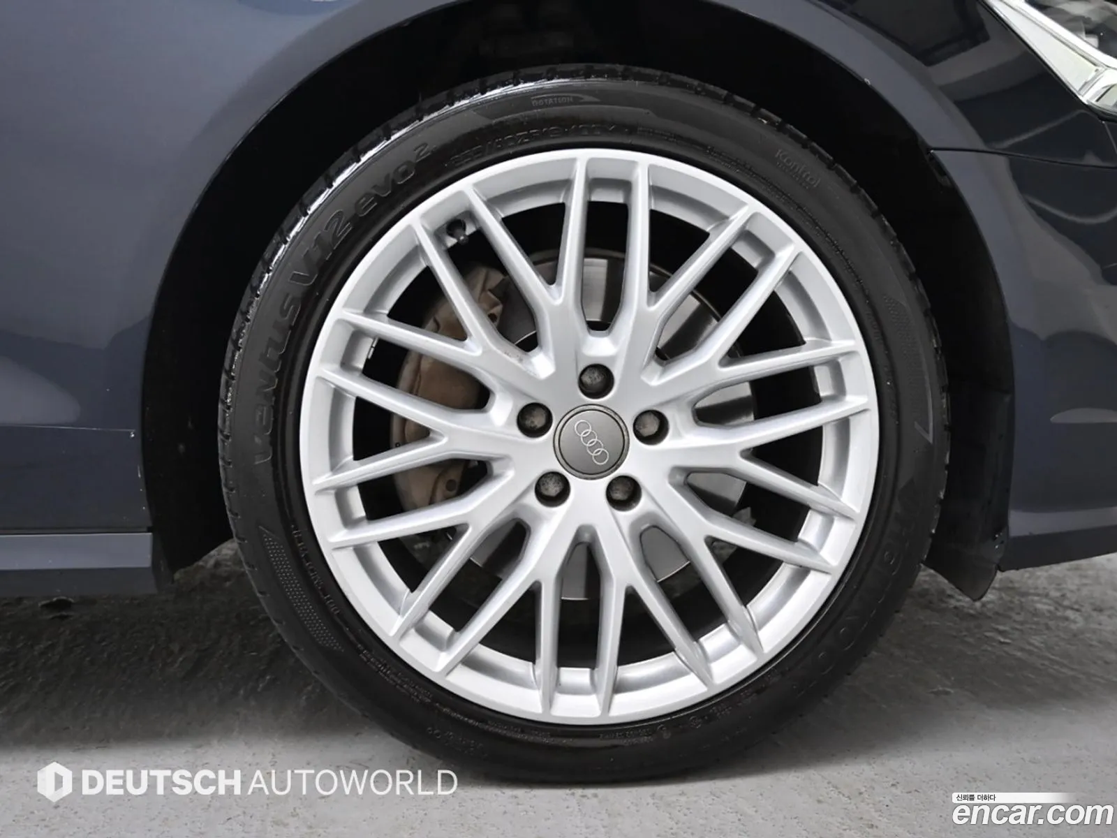 Audi A6 2015 — 12