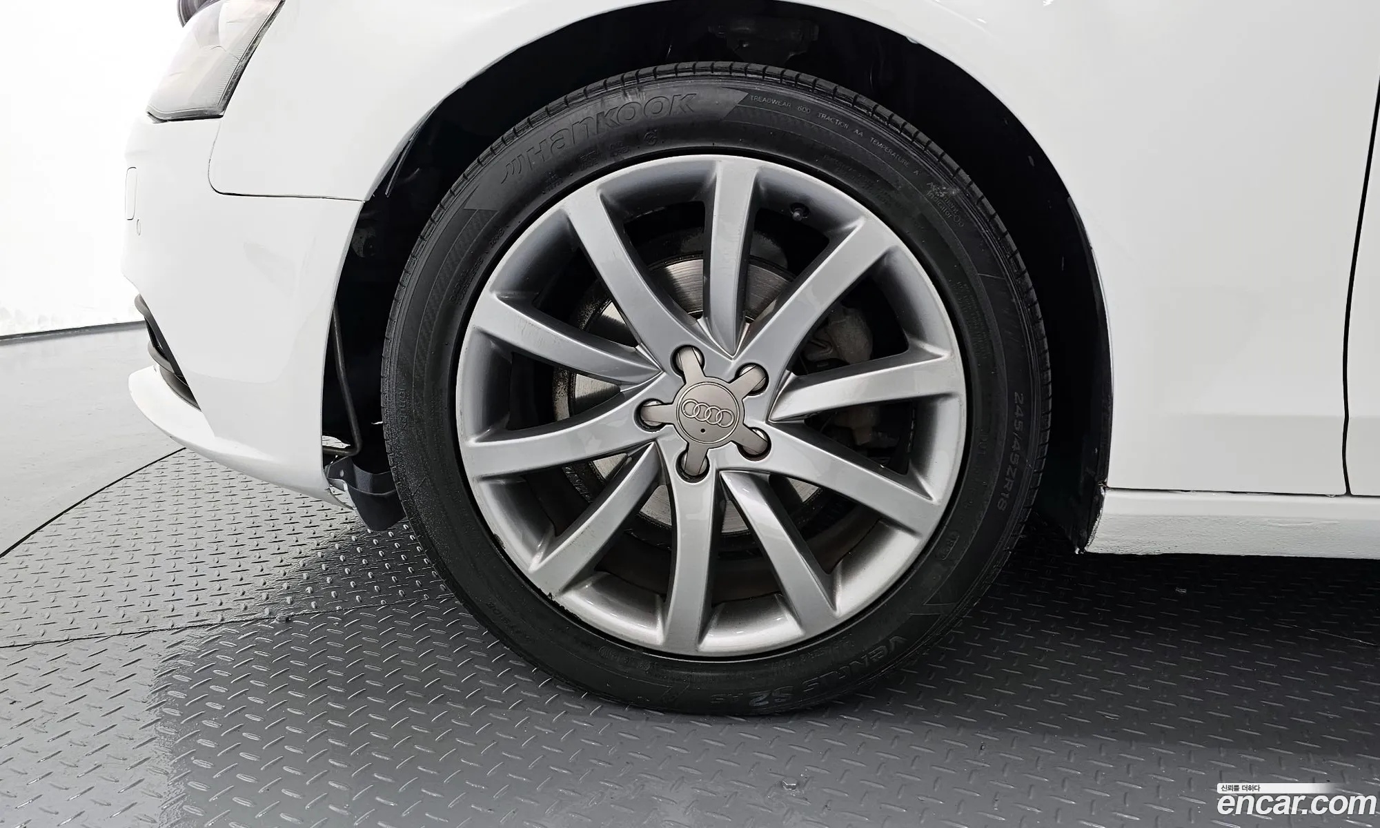 Audi A4 2014 WAUZZZ8KXEA092322 — 2