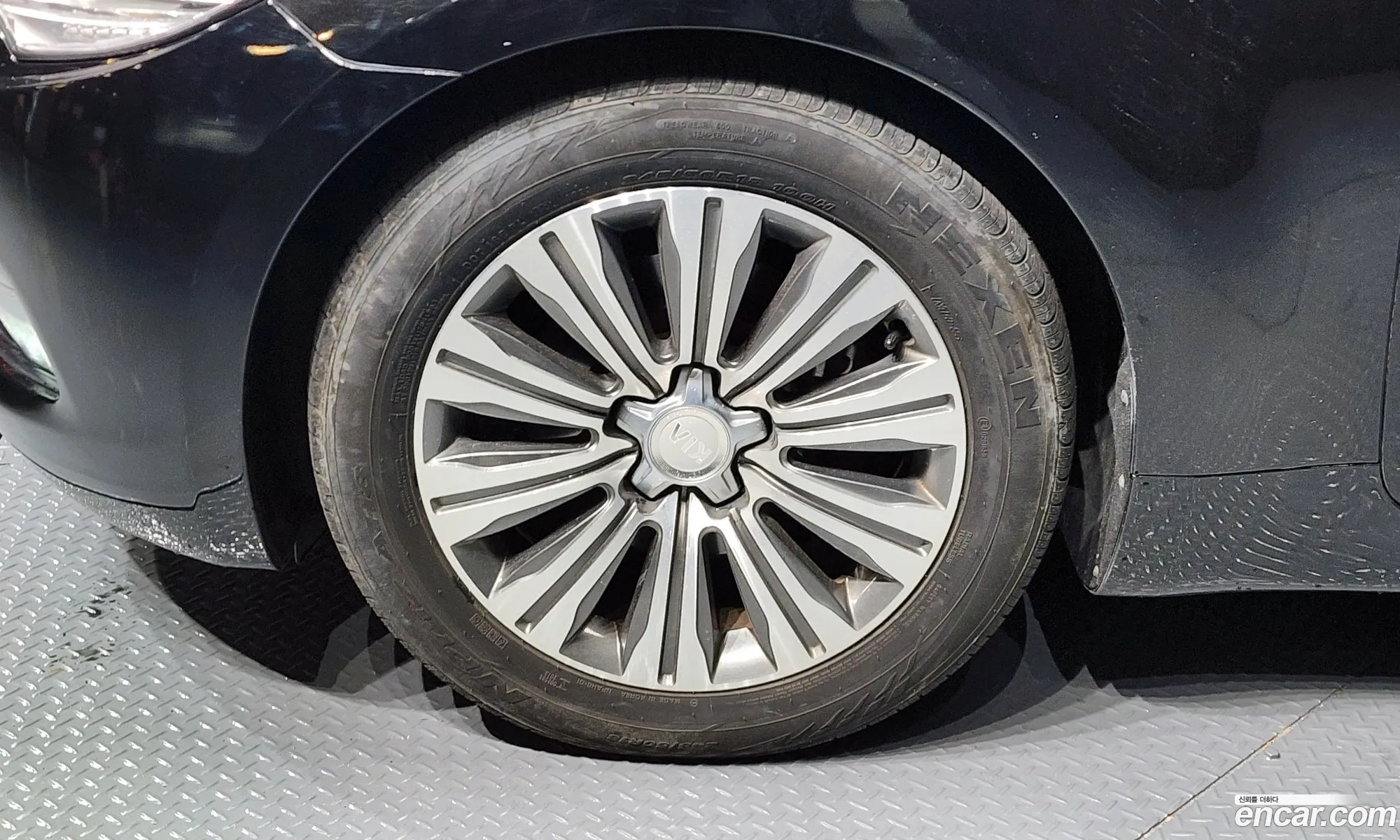 Kia K9 2017 — 14