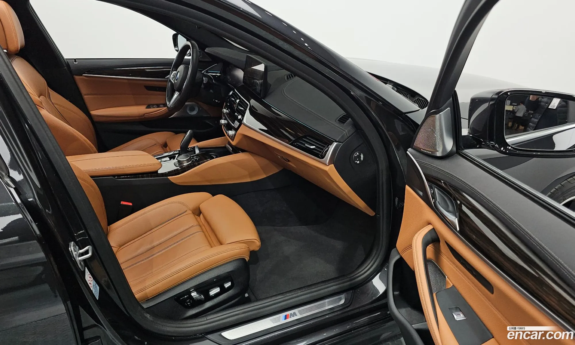 BMW 5 Series 2021 — 11