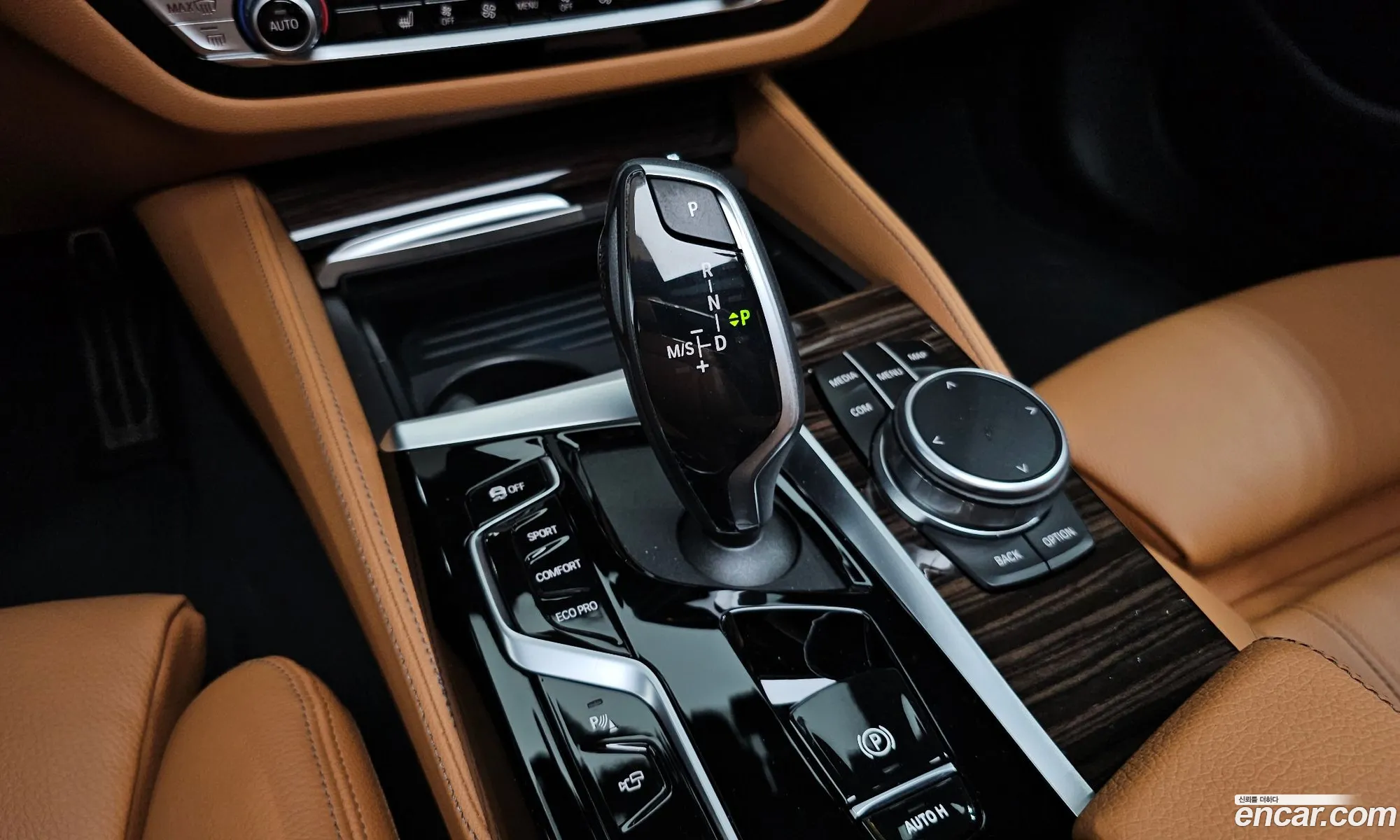 BMW 5 Series 2021 — 16