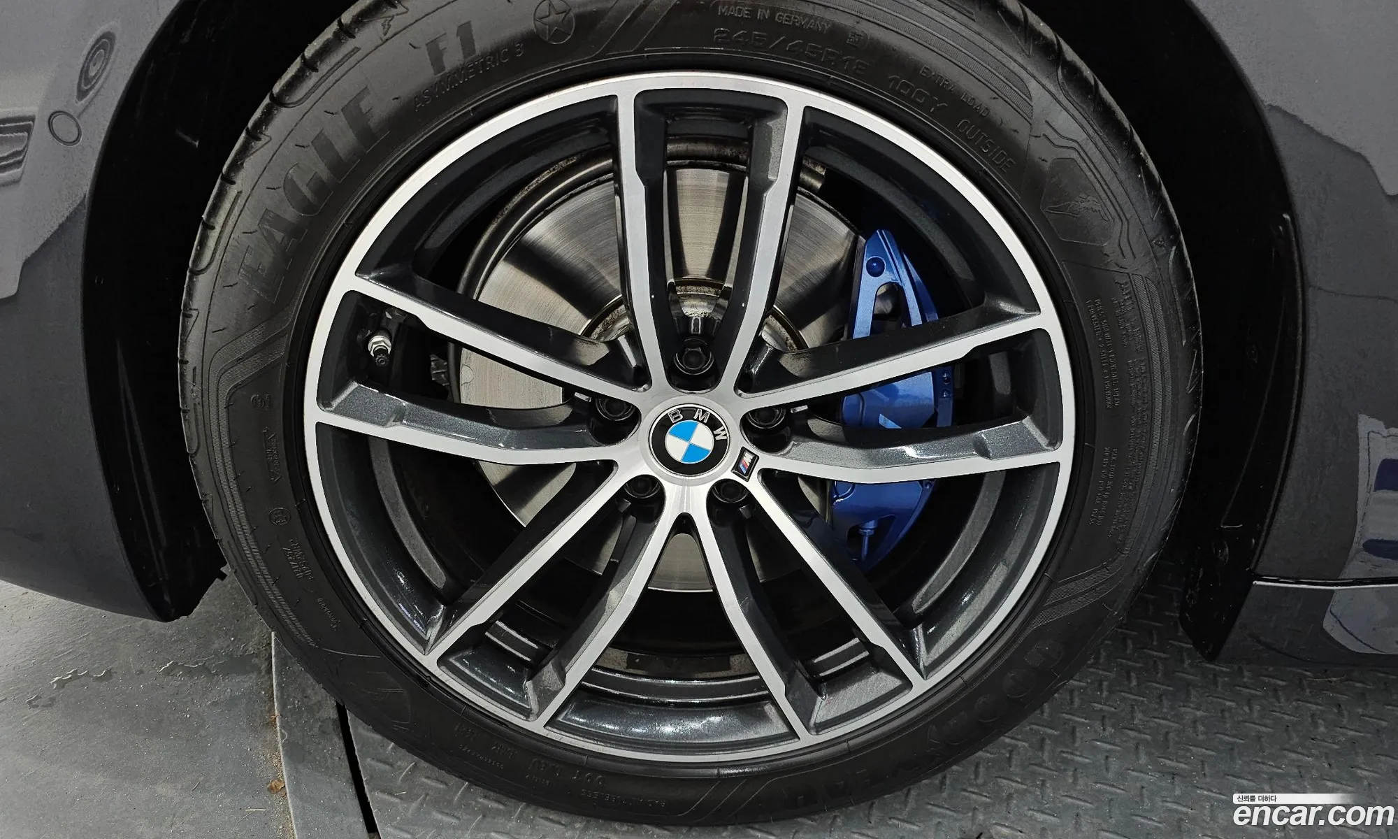 BMW 5 Series 2021 — 17