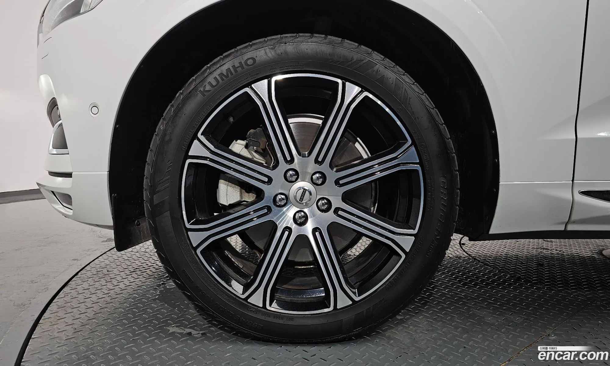 Volvo XC60 2018 — 11