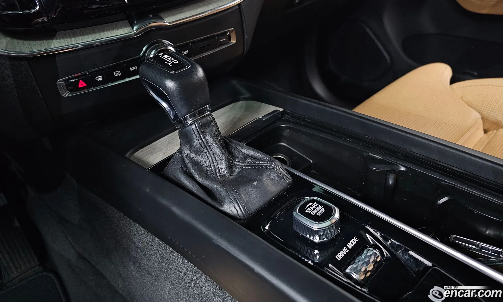 Volvo XC60 2018 — 14
