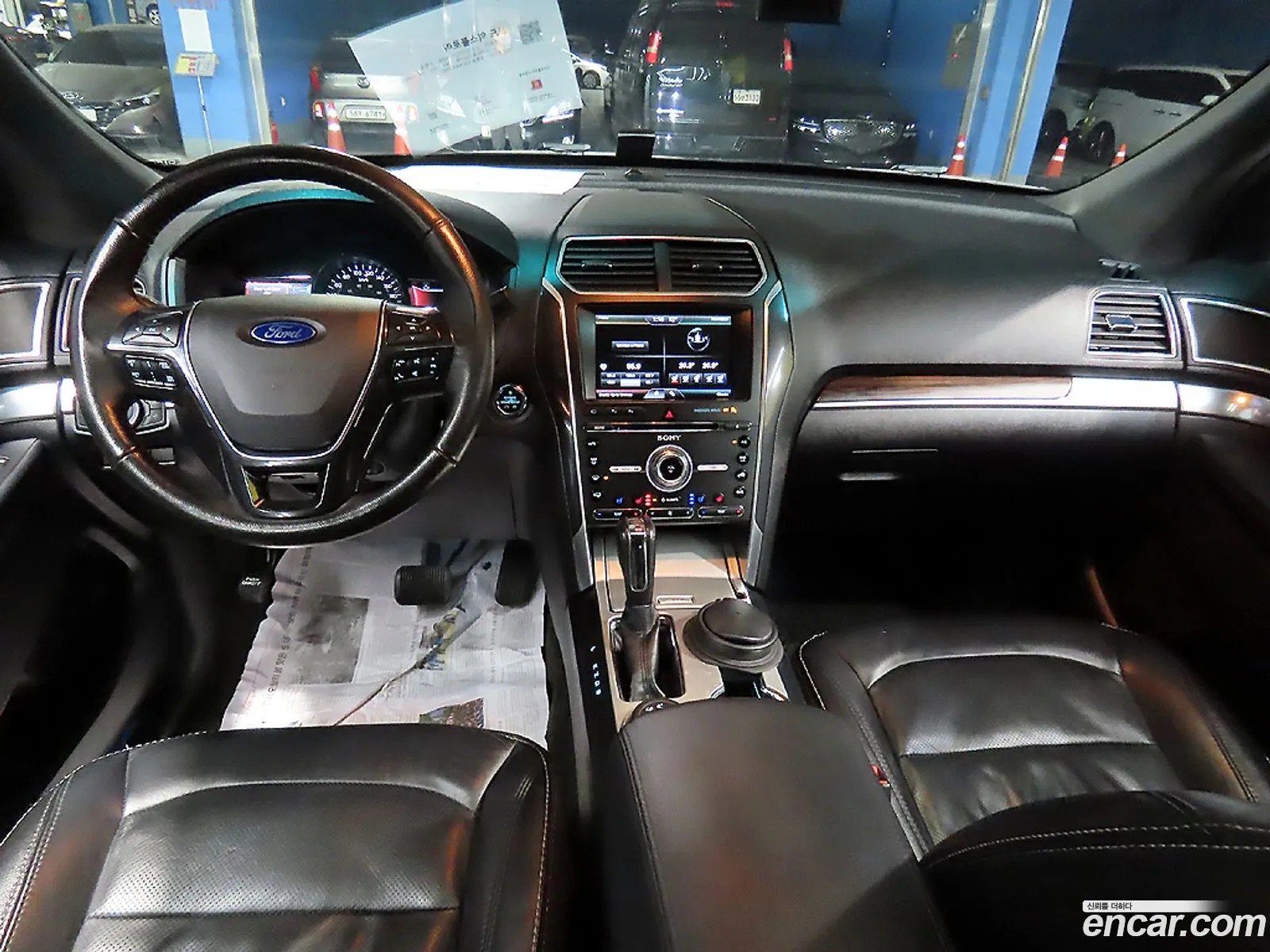 Ford Explorer 2016 — 17
