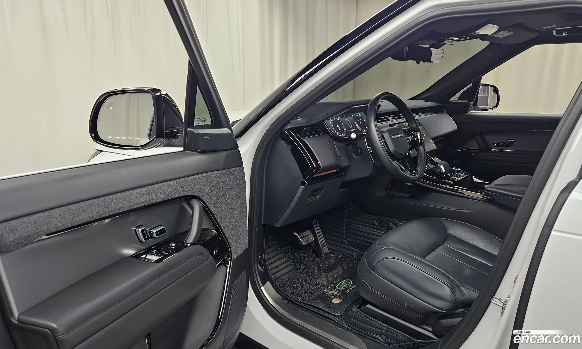 Land Rover Range Rover Sport 2023 — 2