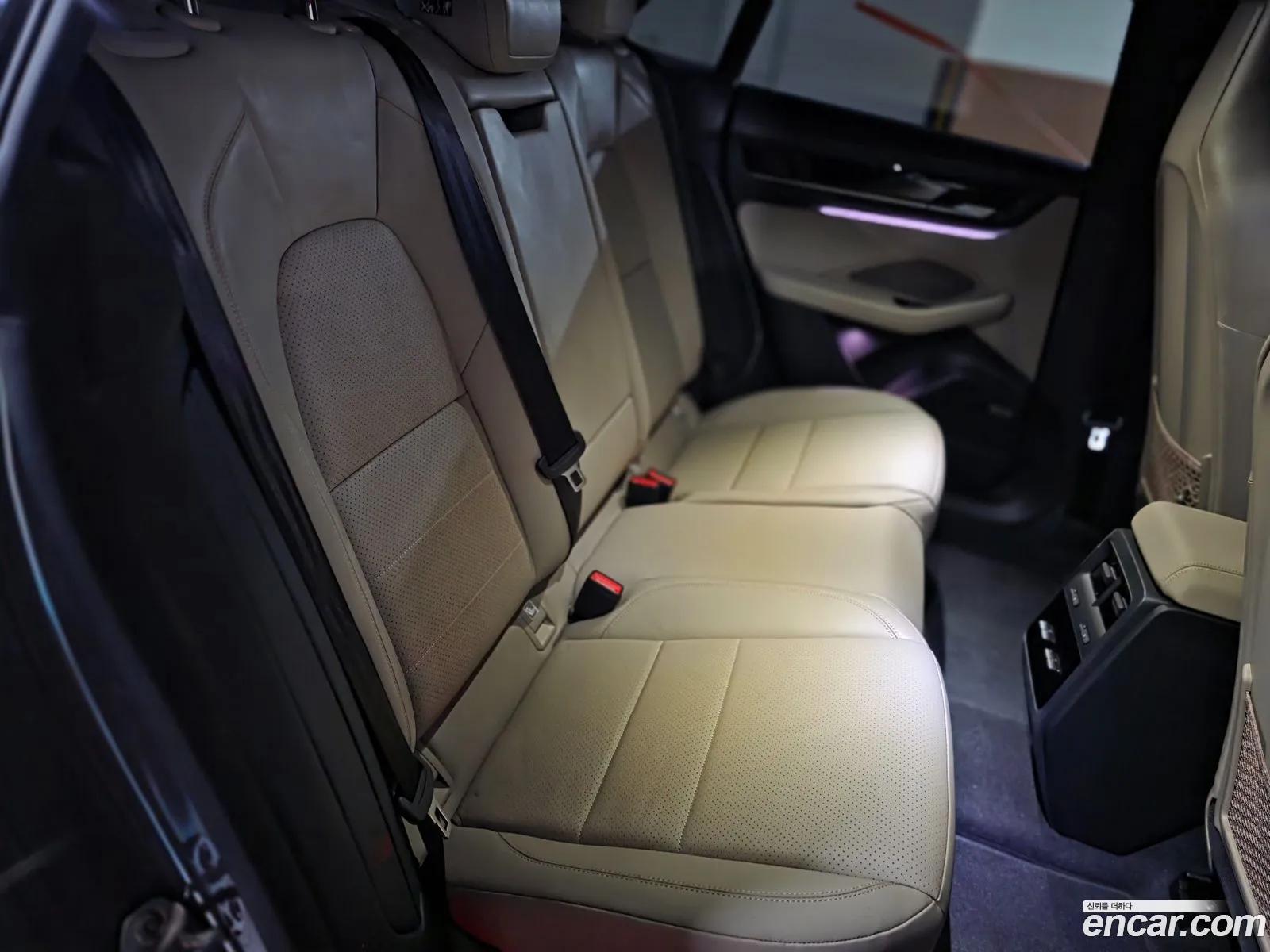 Porsche Macan EV 2025 — 4