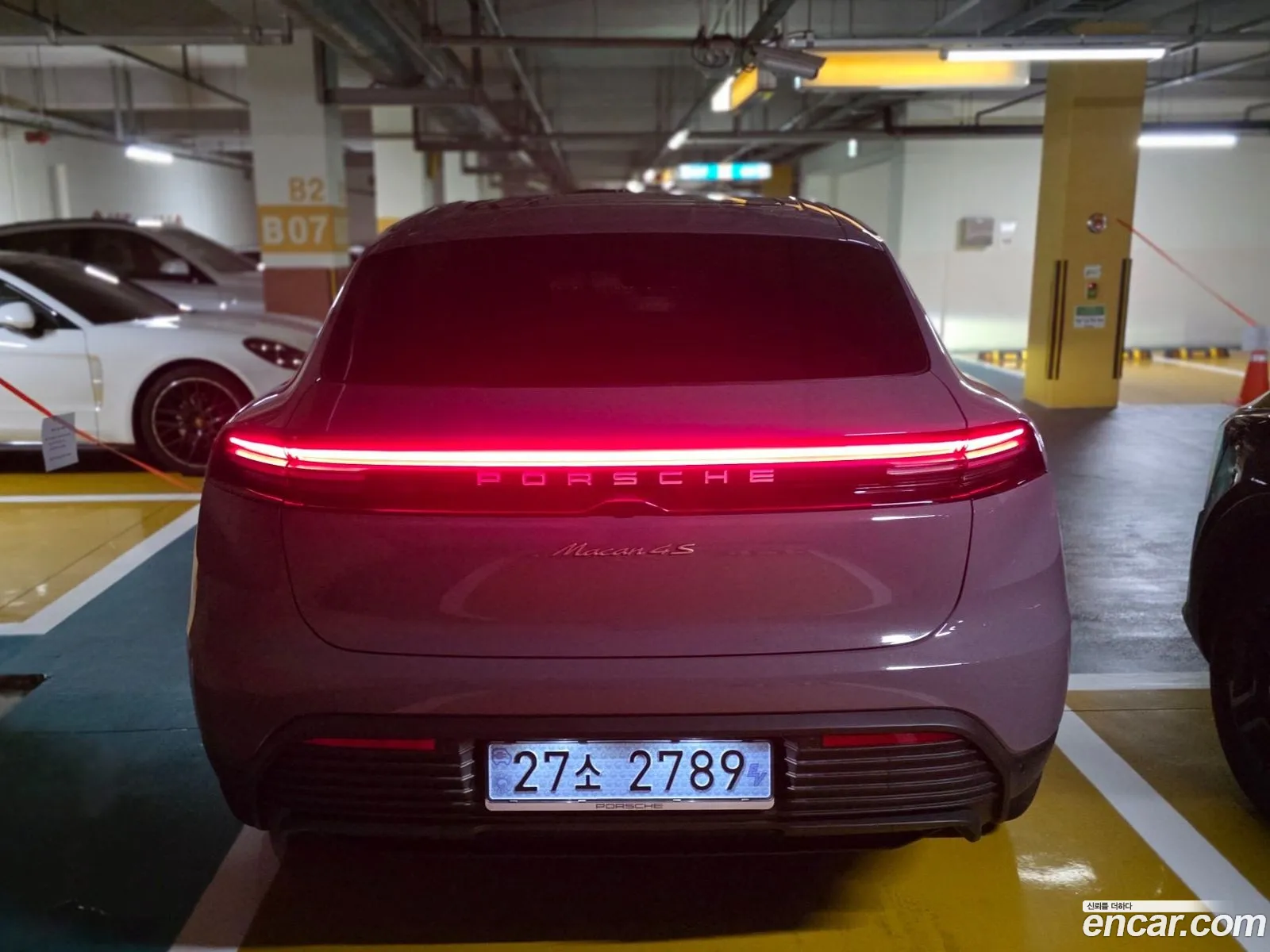 Porsche Macan EV 2025 — 2