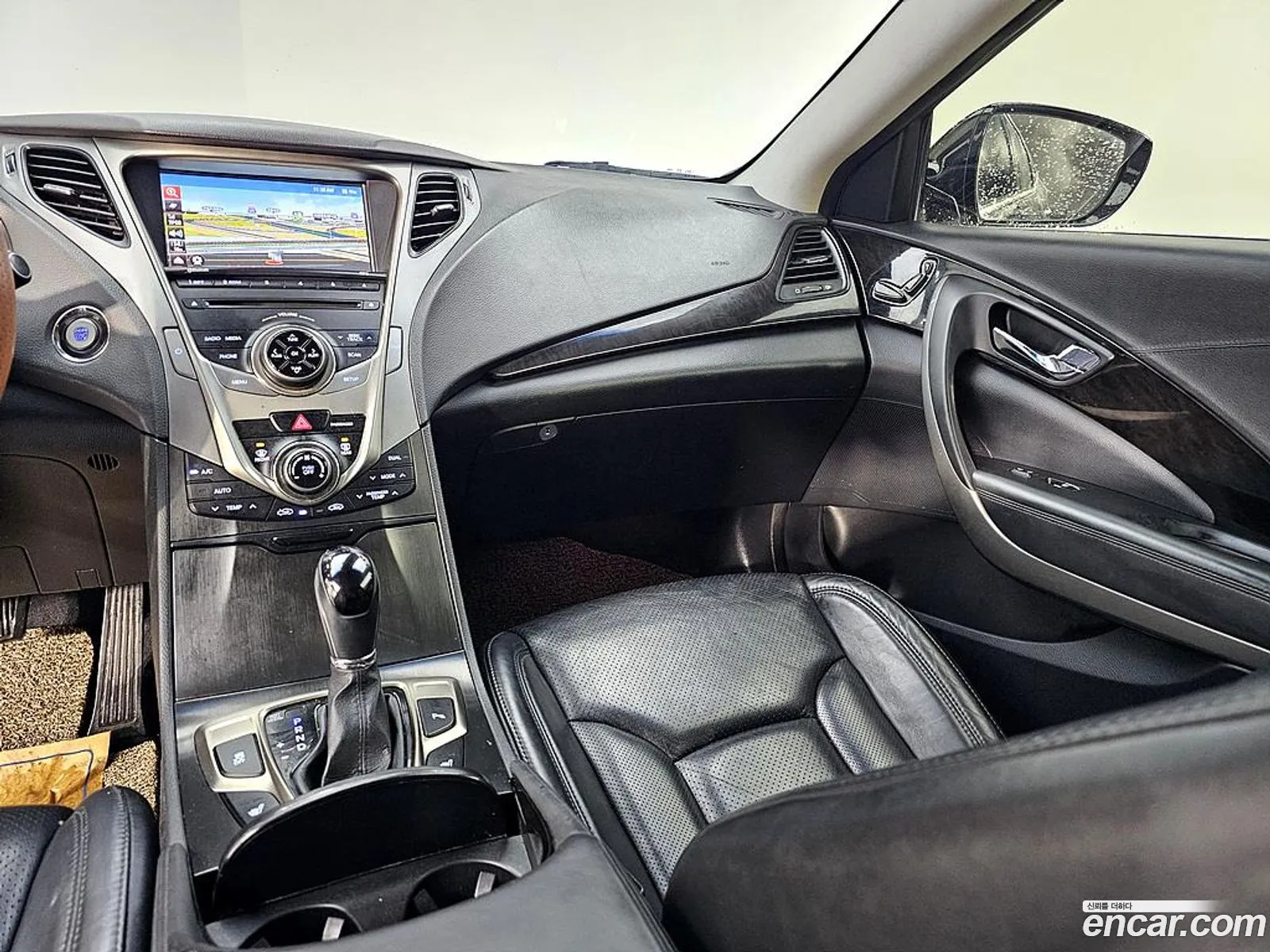 Hyundai Grandeur HG 2014 — 13