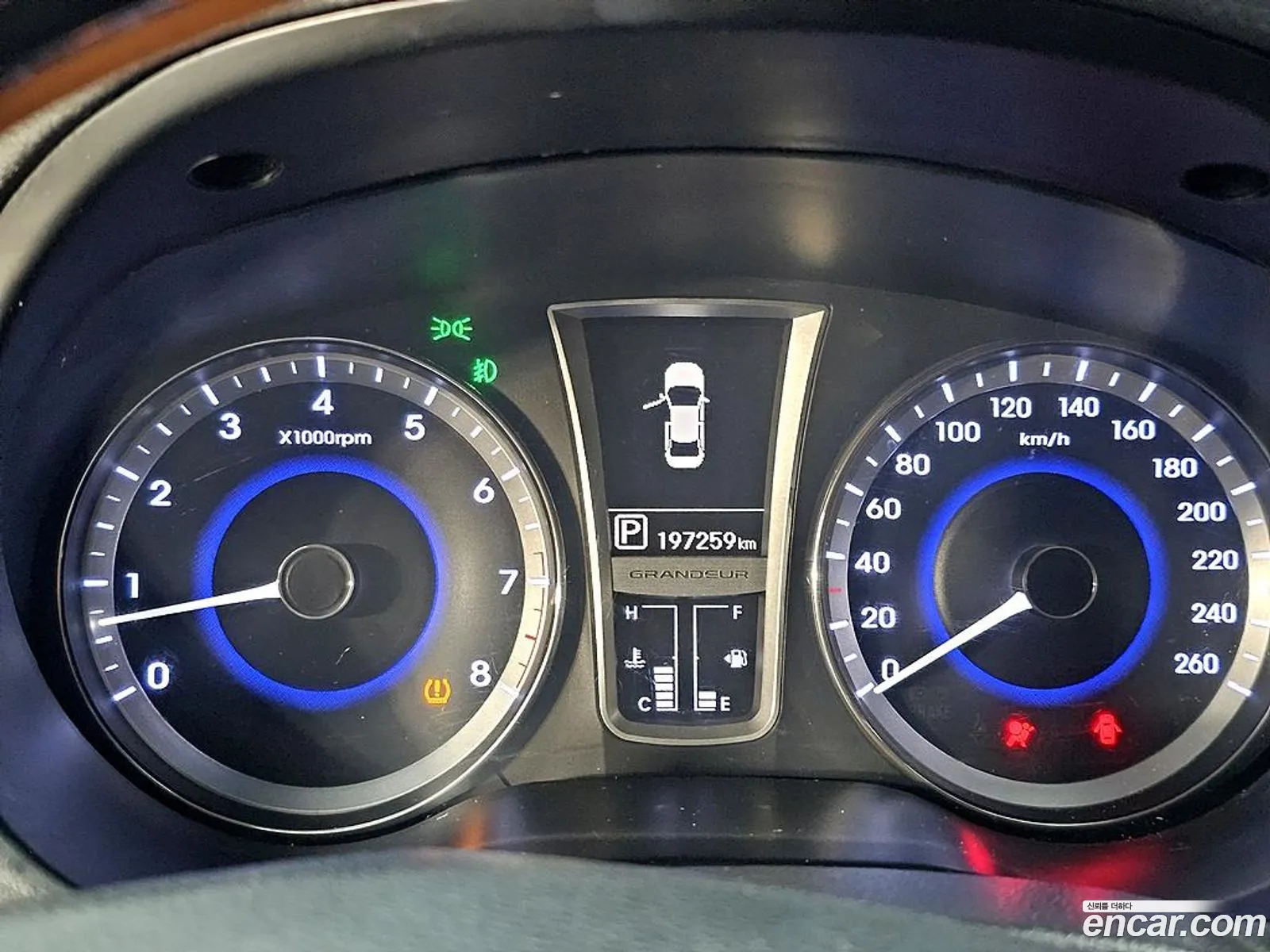 Hyundai Grandeur HG 2014 — 19