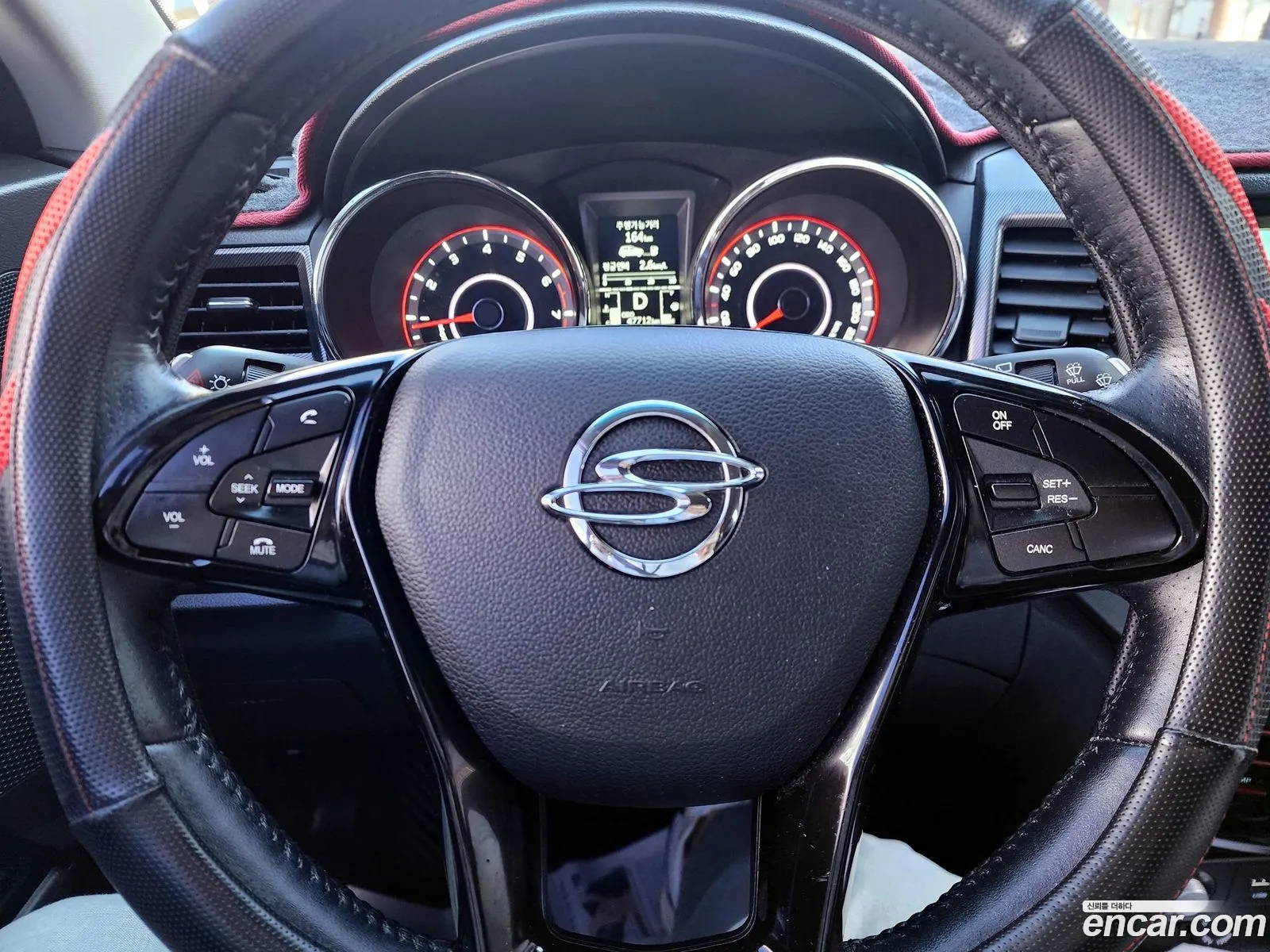 KG Mobility (SsangYong) Tivoli 2016 — 3