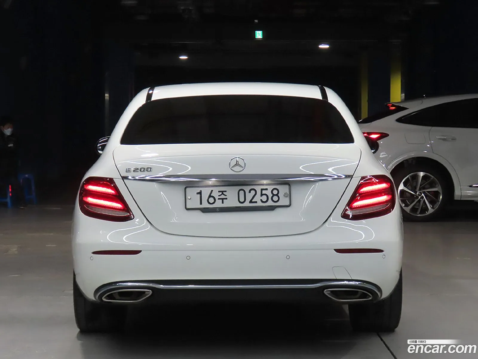 Mercedes-Benz E-Class W213 2016 — 12