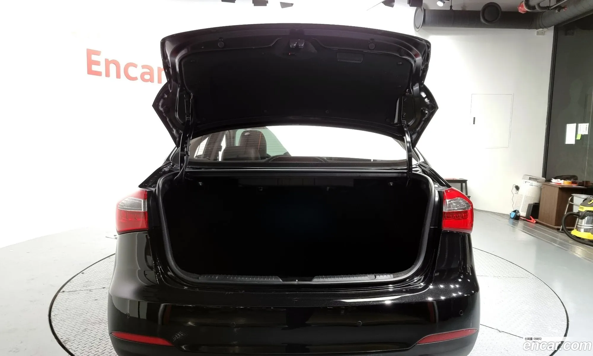 Kia K3 2013 — 10