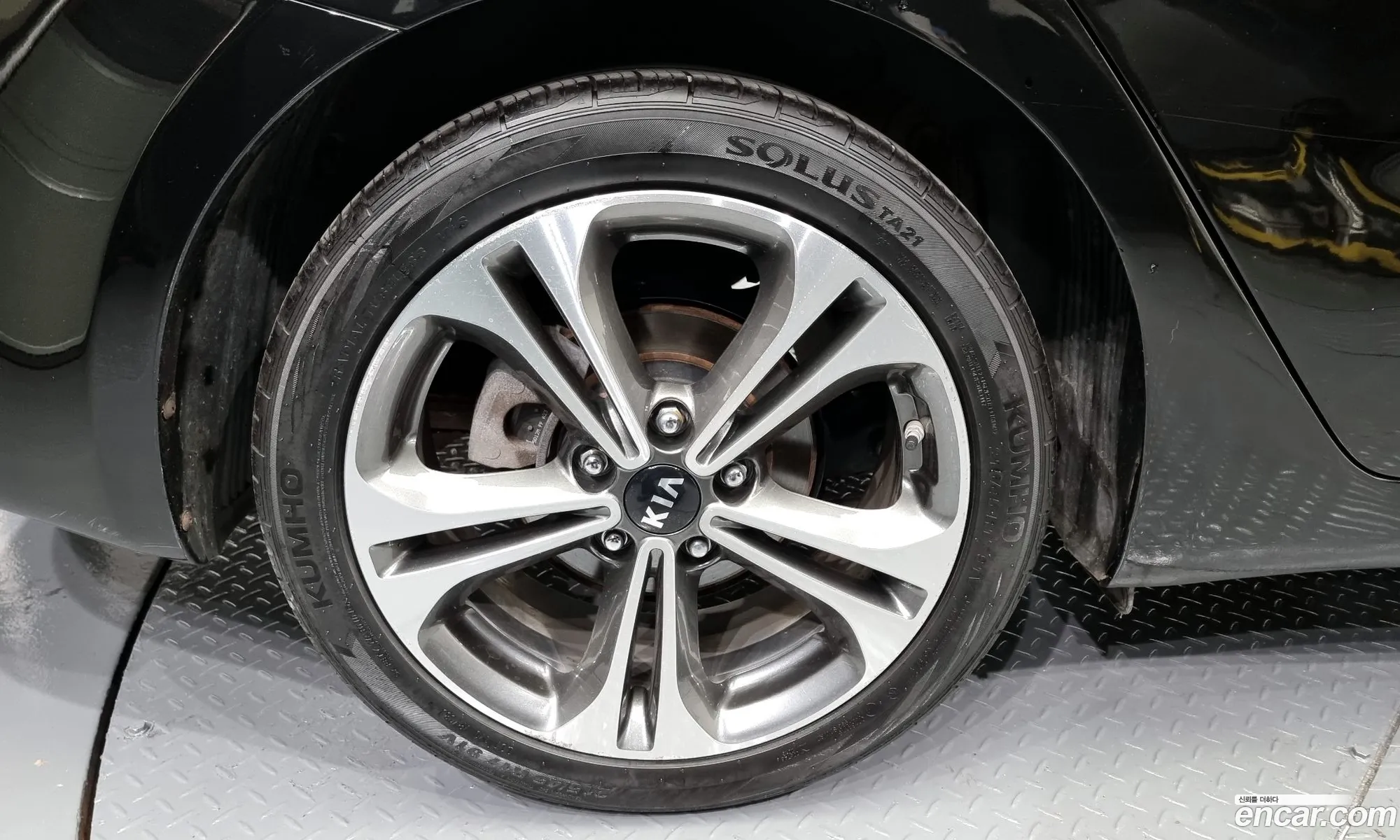 Kia K3 2013 — 19