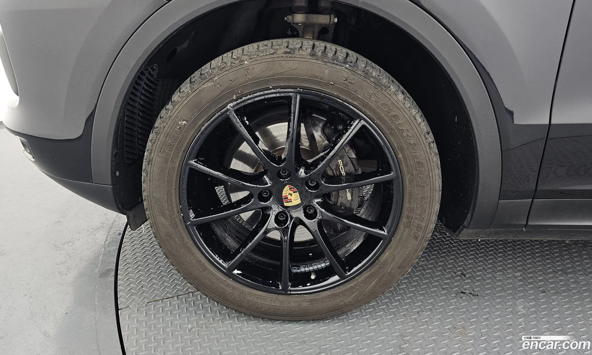 Porsche Cayenne 2019 WP1AA29Y7KDA38048 — 3