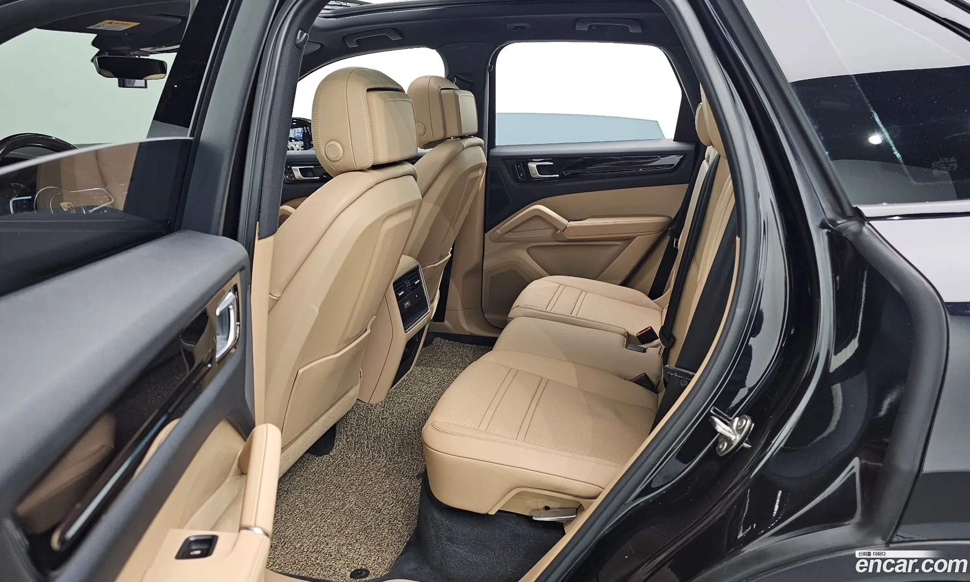 Porsche Cayenne 2019 WP1AA29Y7KDA38048 — 2