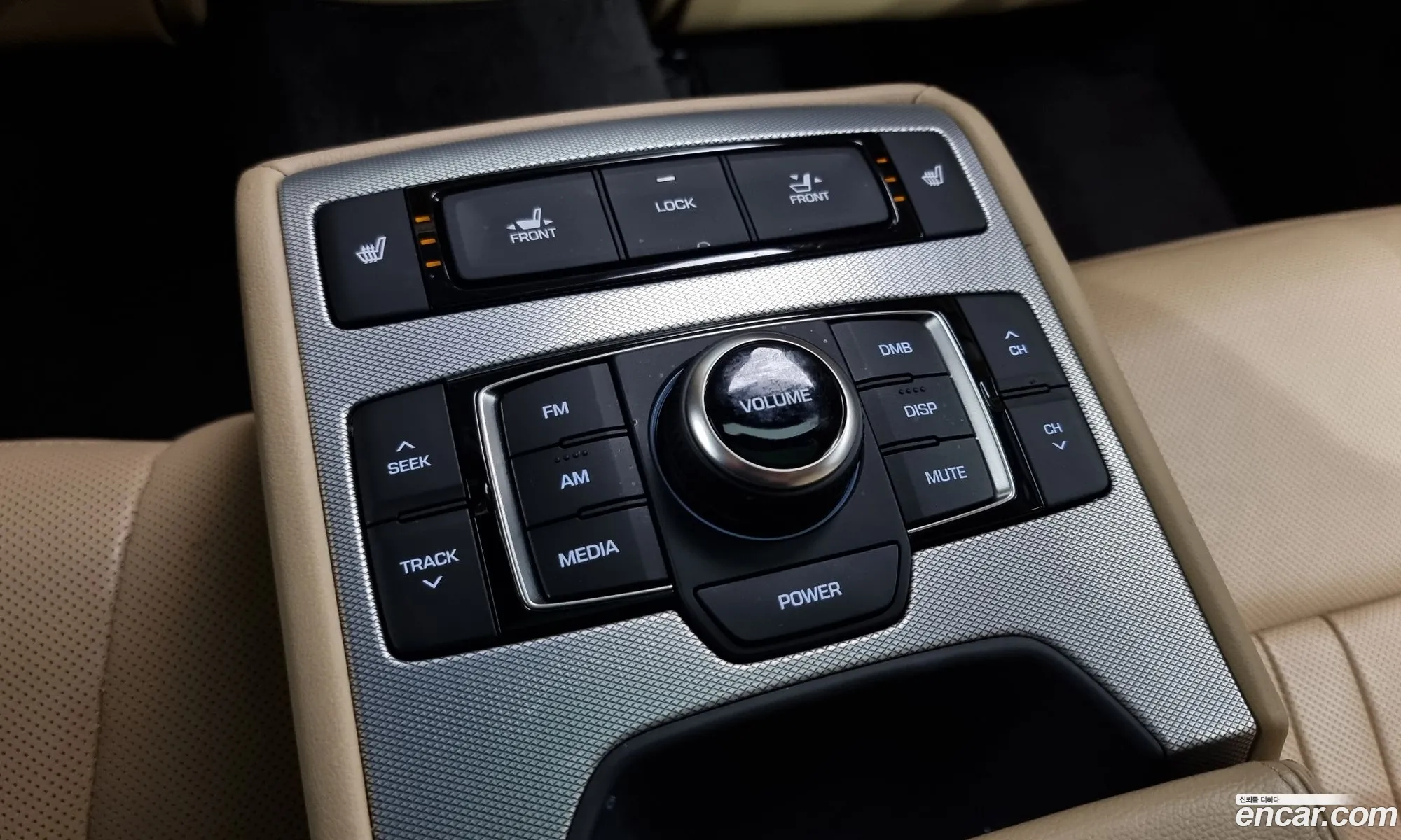 Genesis G80 2019 KMHGL41DDLU339948 — 5