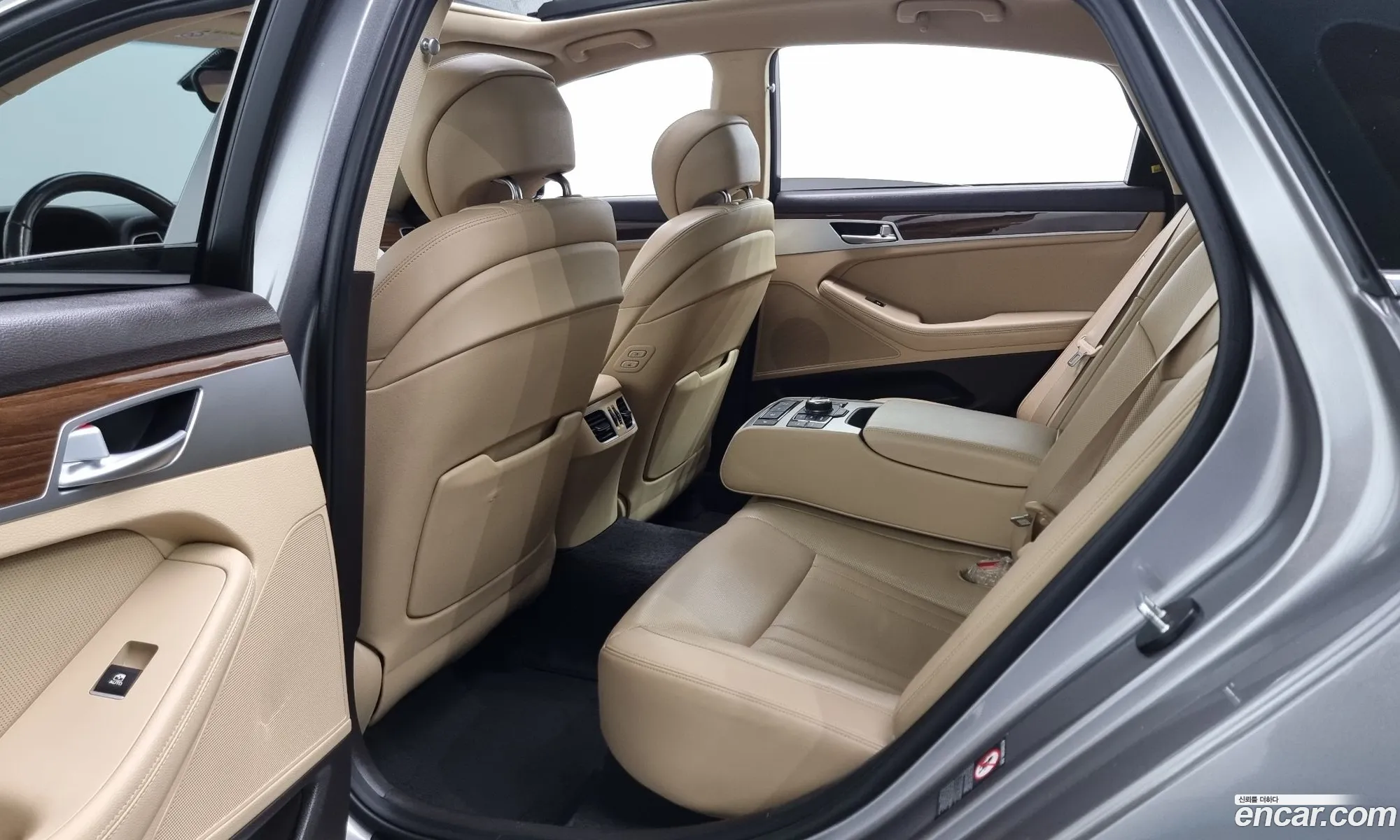 Genesis G80 2019 KMHGL41DDLU339948 — 3