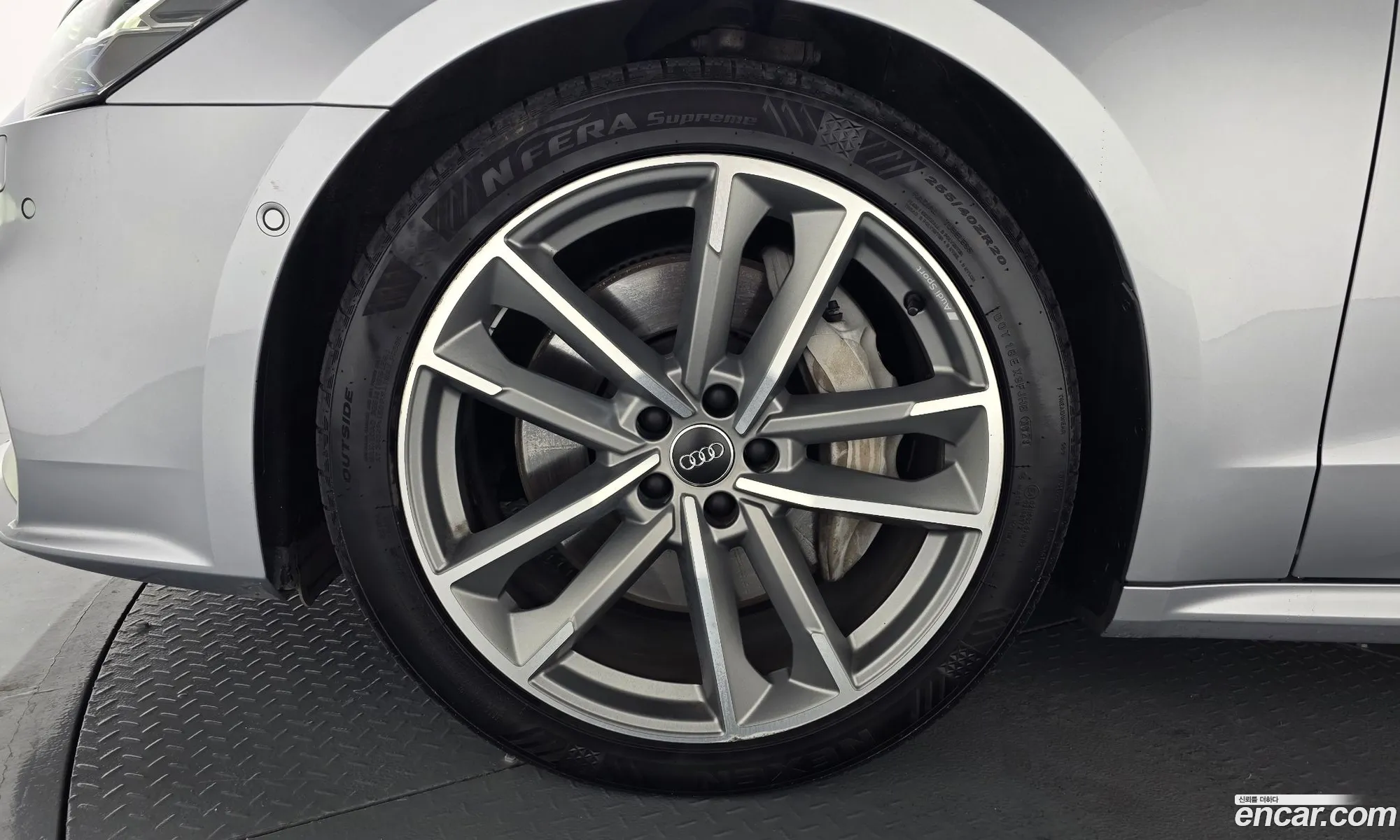Audi A7 2020 WAUZZZF27LN084350 — 2