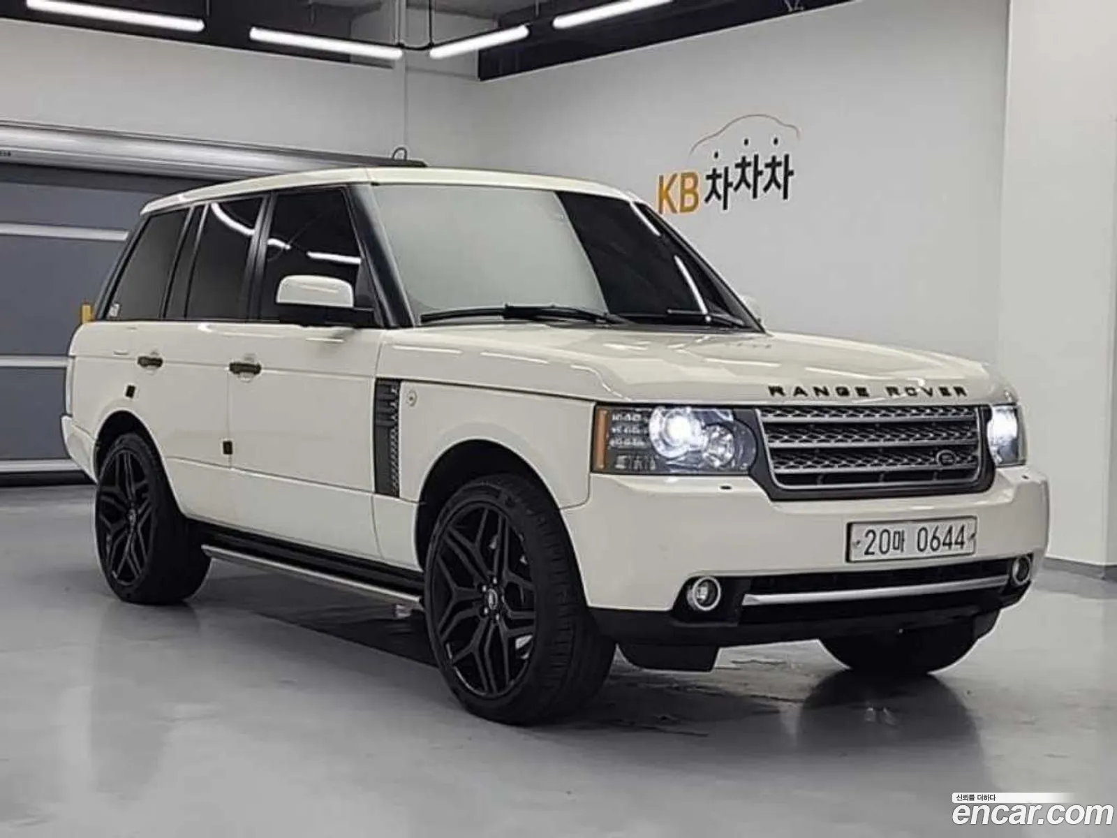 Land Rover Range Rover 2010 — 17