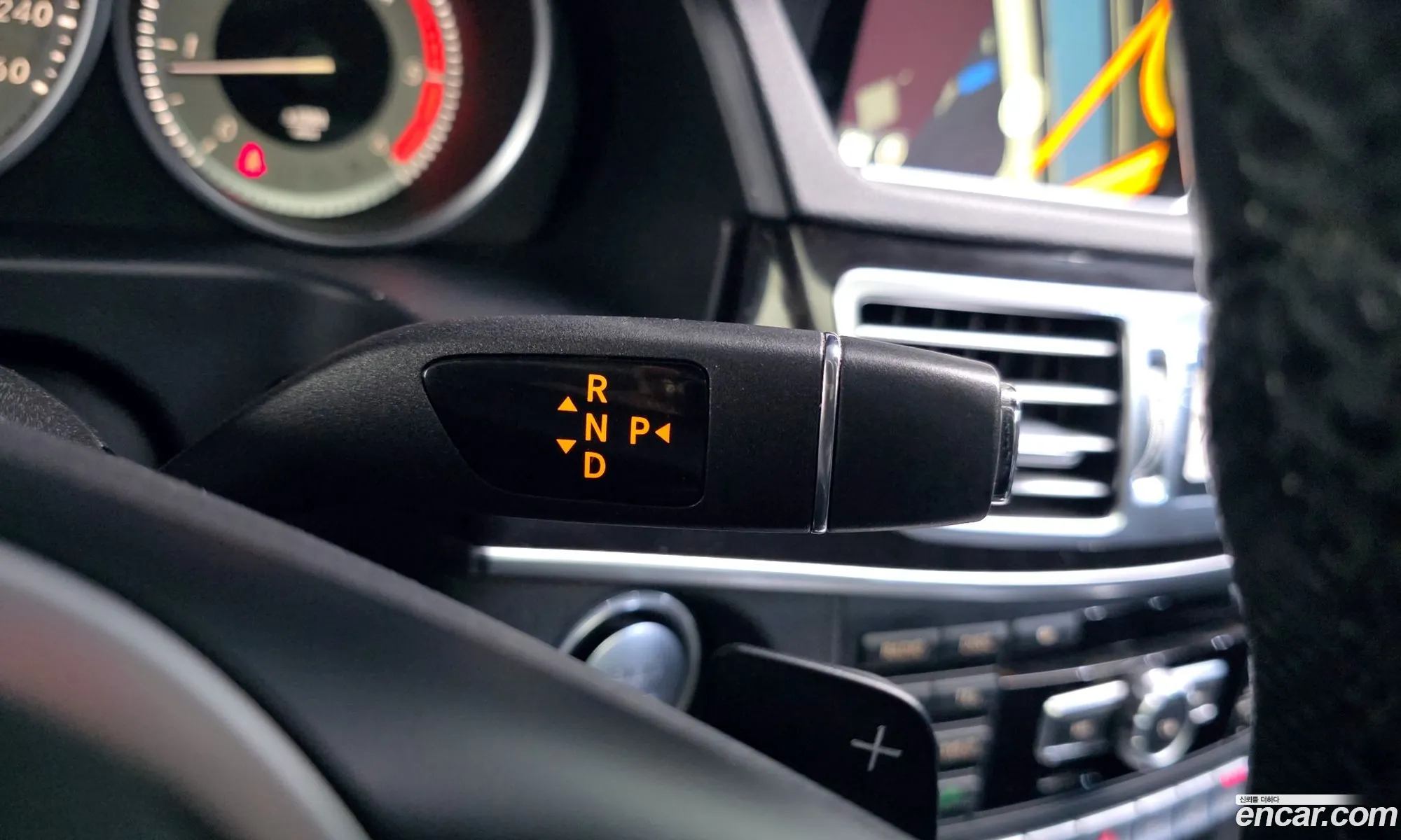 Mercedes-Benz E-Class W212 2014 WDDHF8CBXEB062908 — 19